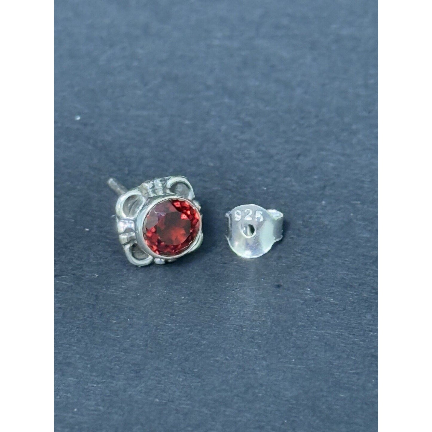 New Condition Sterling Silver Genuine Garnet Stud Earrings 925 5MM