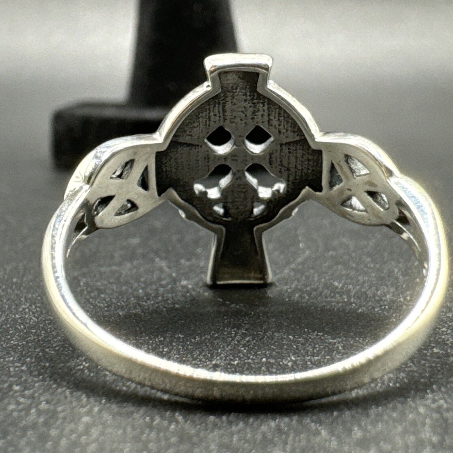 New Condition Sterling Silver Celtic Cross Claddagh Ring 925 Size 9.50