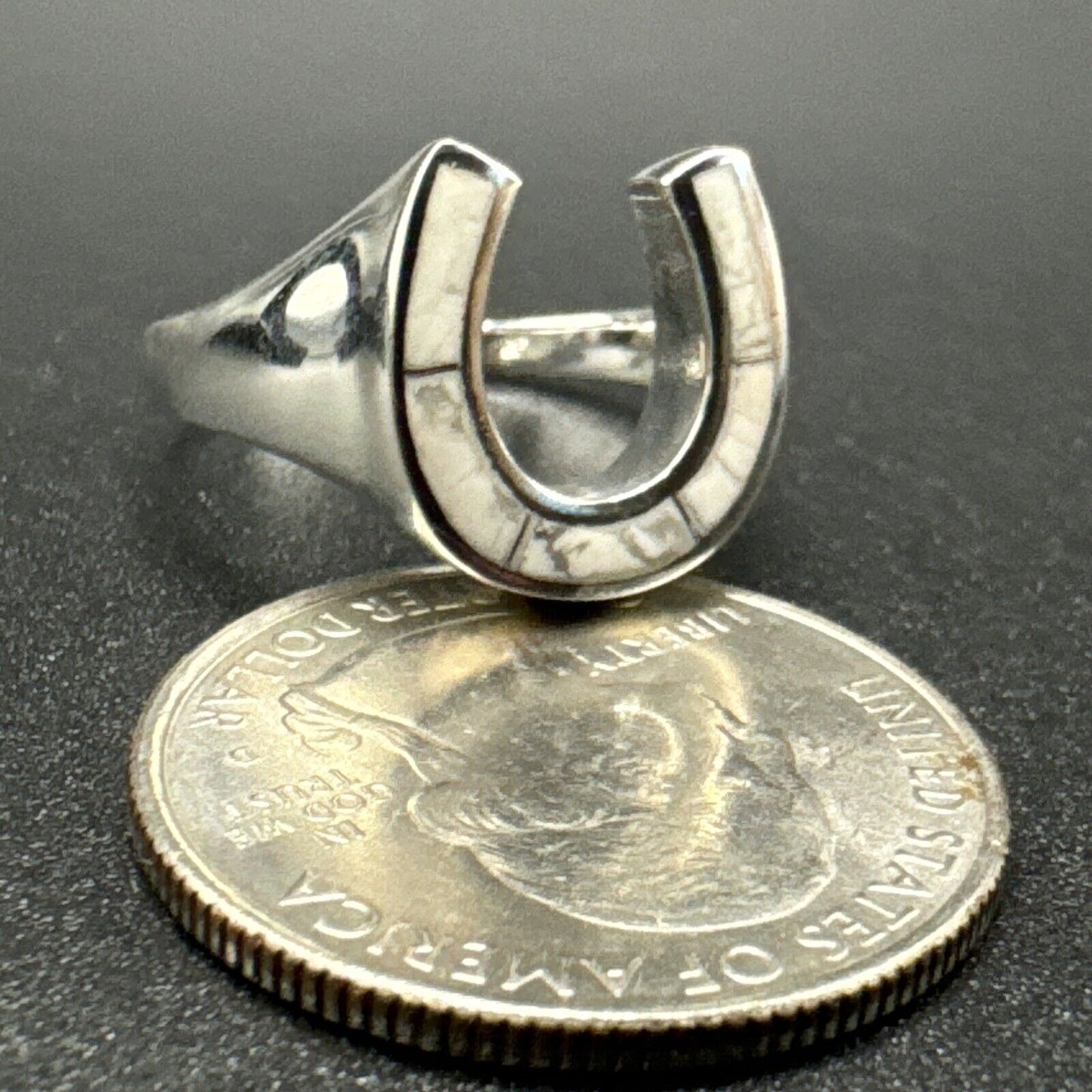 New Condition Sterling Silver White Buffalo Horseshoe Luck Ring 925 Size 8.50
