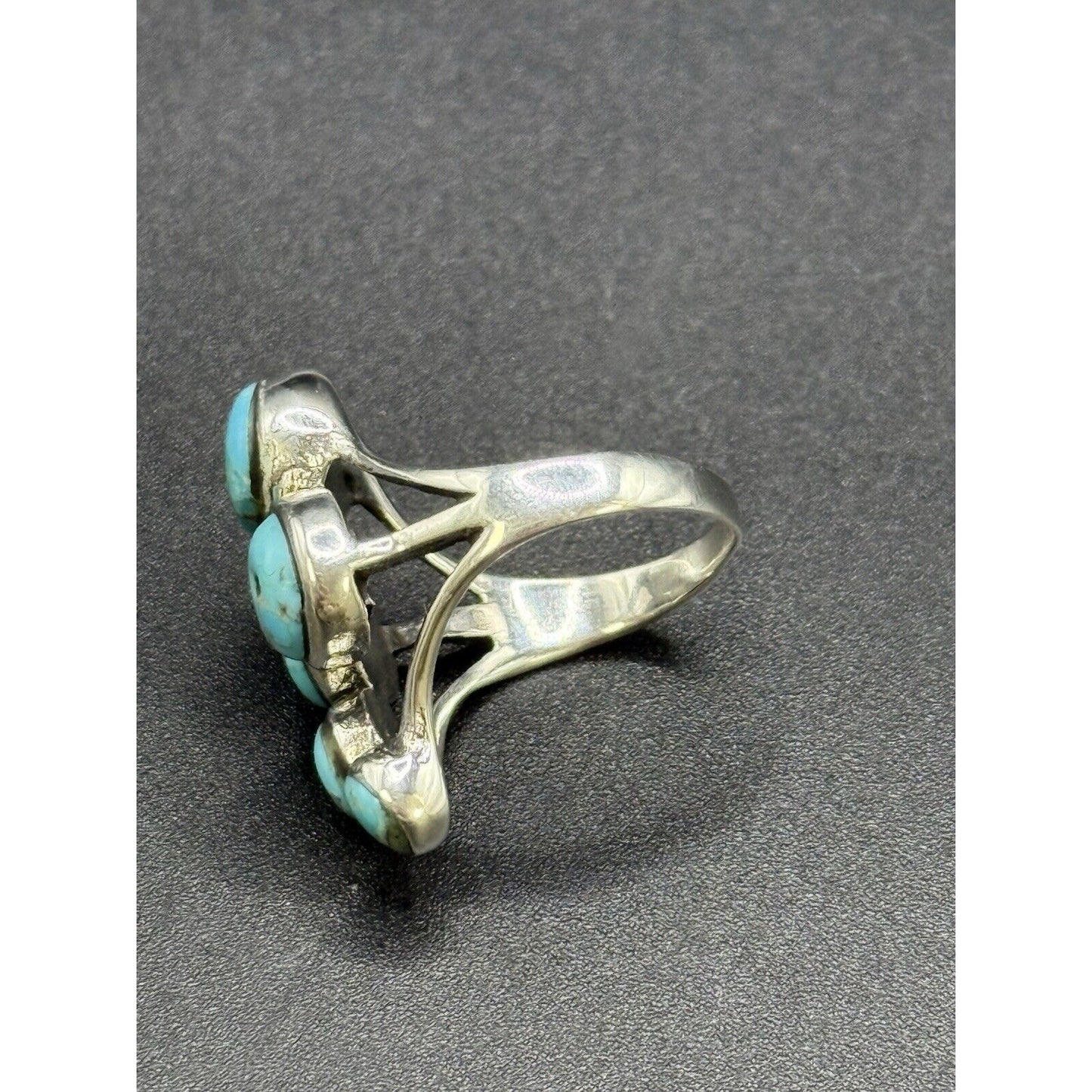 New Condition Sterling Silver Free Form Turquoise Ring Size 6.75