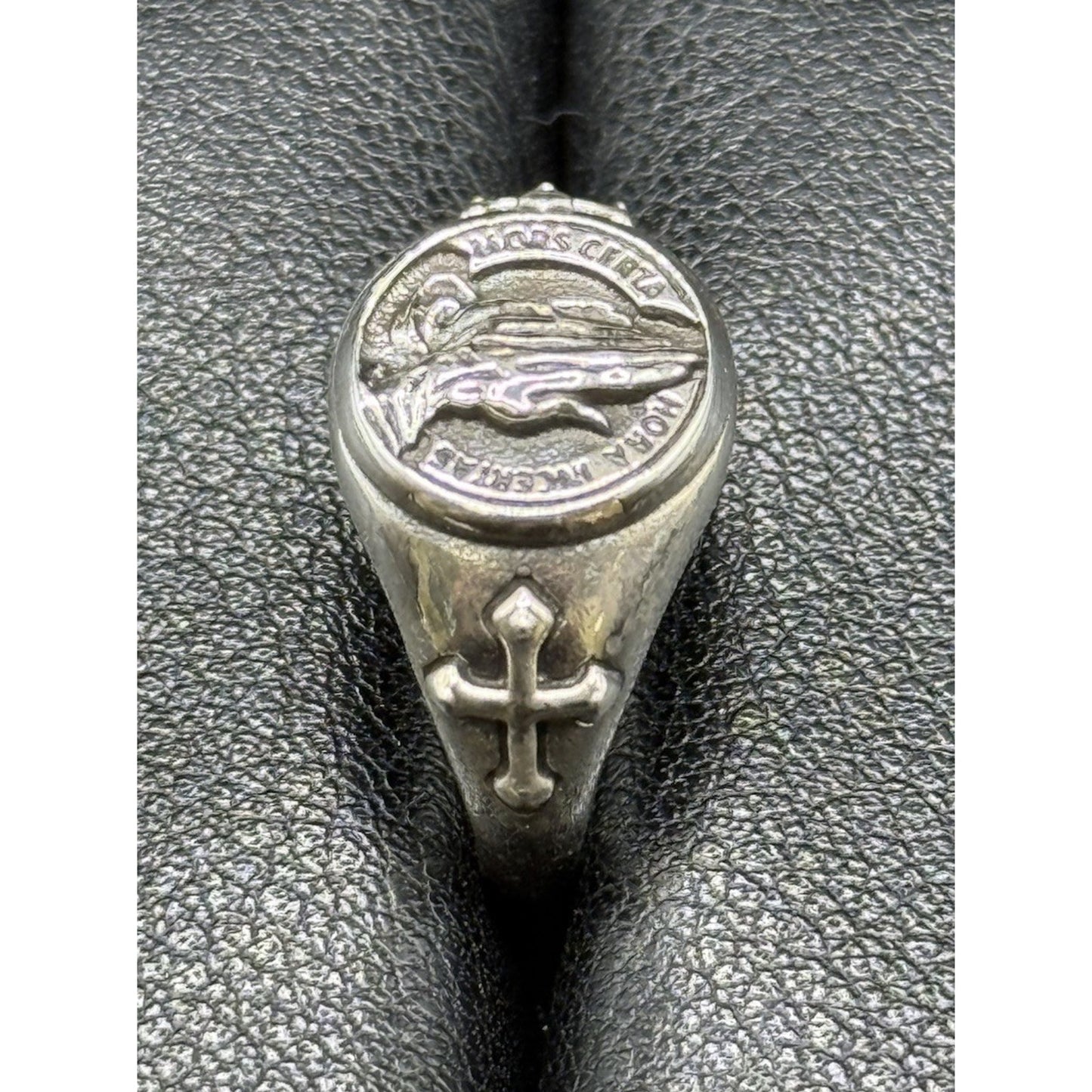 New Condition Sterling Silver Praying Hands Ring Size 7.00 925