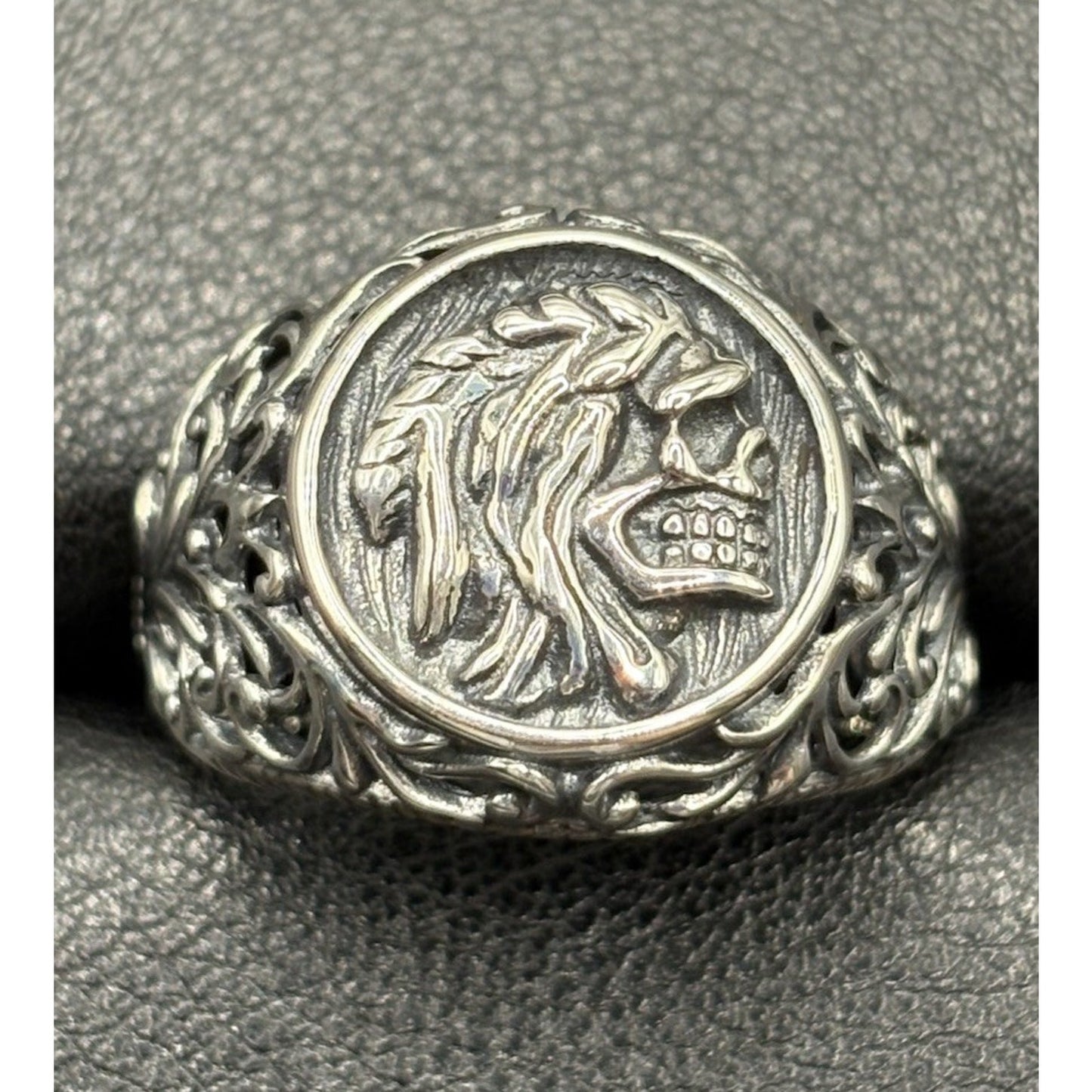 New Condition Sterling Silver Indian Skull Ring Size 10 925