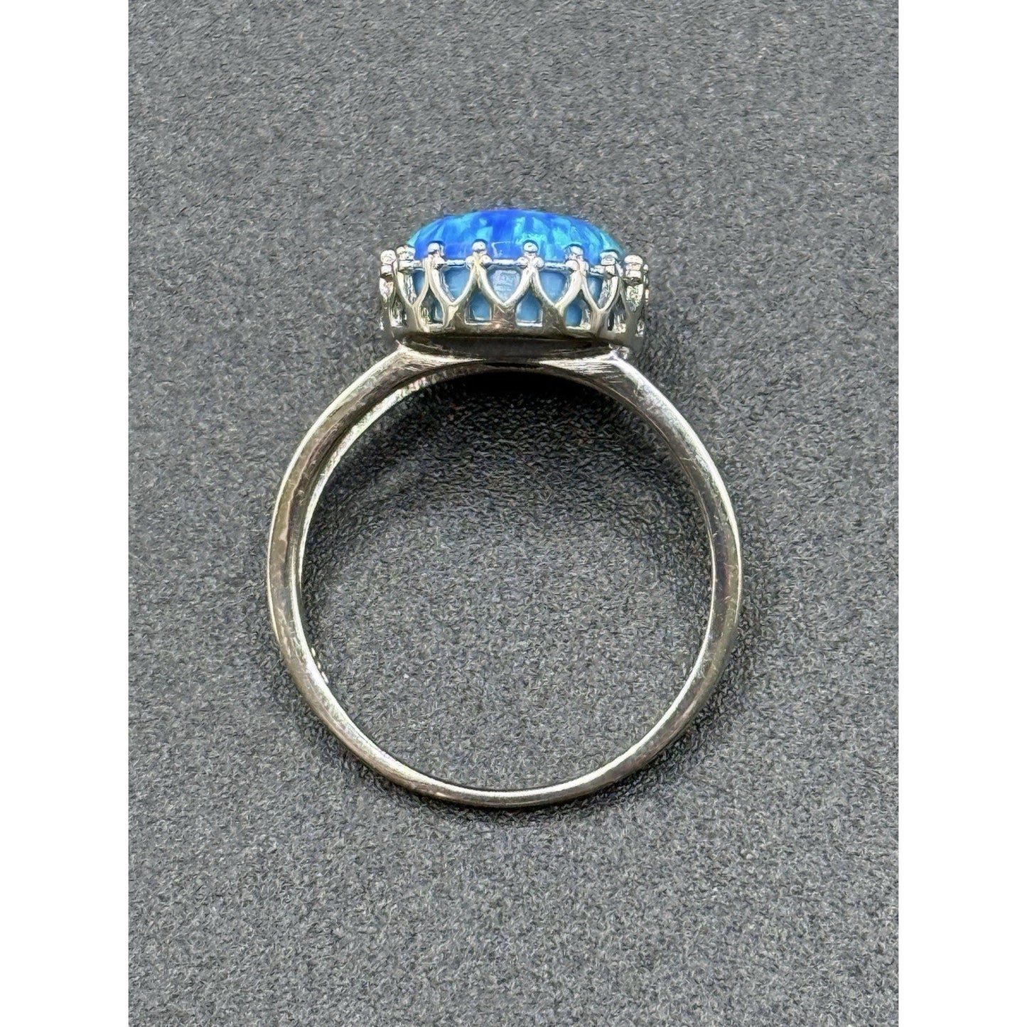 New Condition Sterling Silver Lab Blue Opal Cab Ring Size 8.00