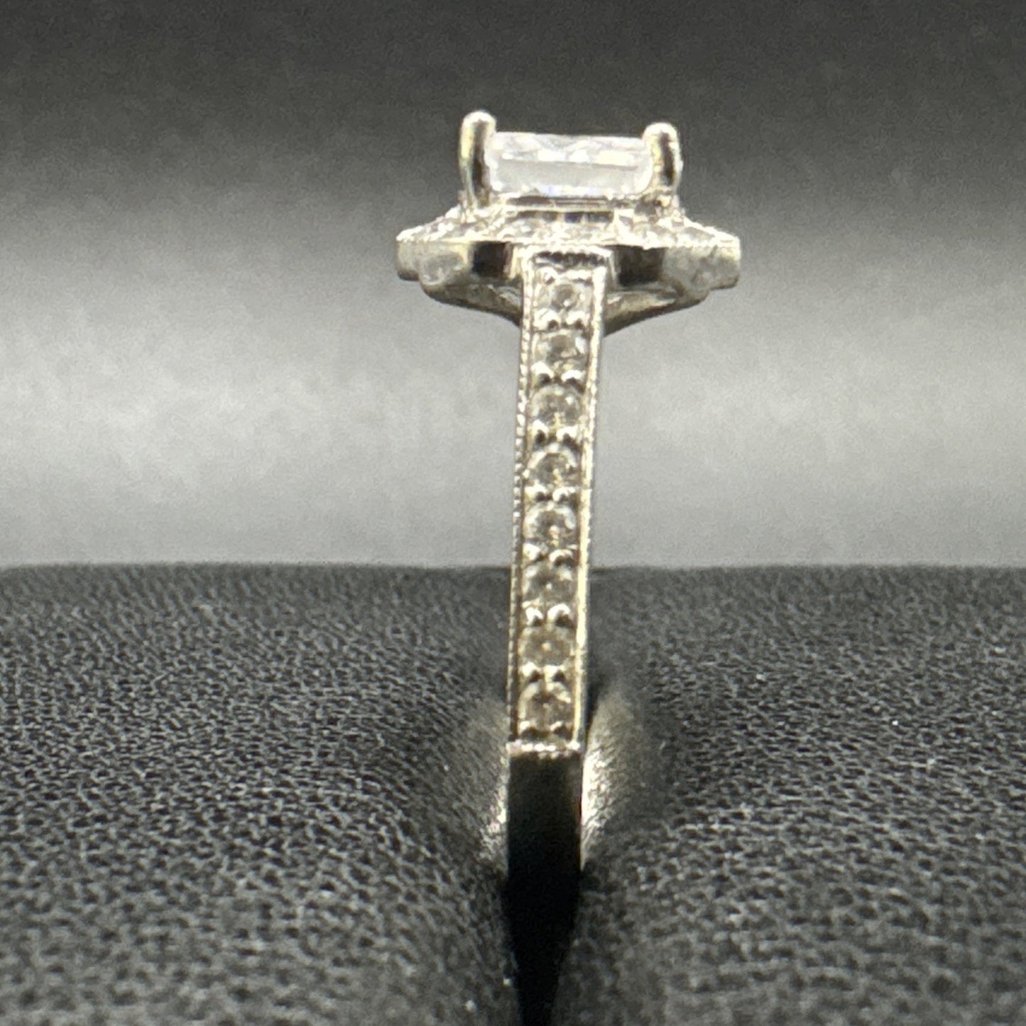 EUC Sterling Silver CZ Octagon Ring 925 Size 6 #6 P2