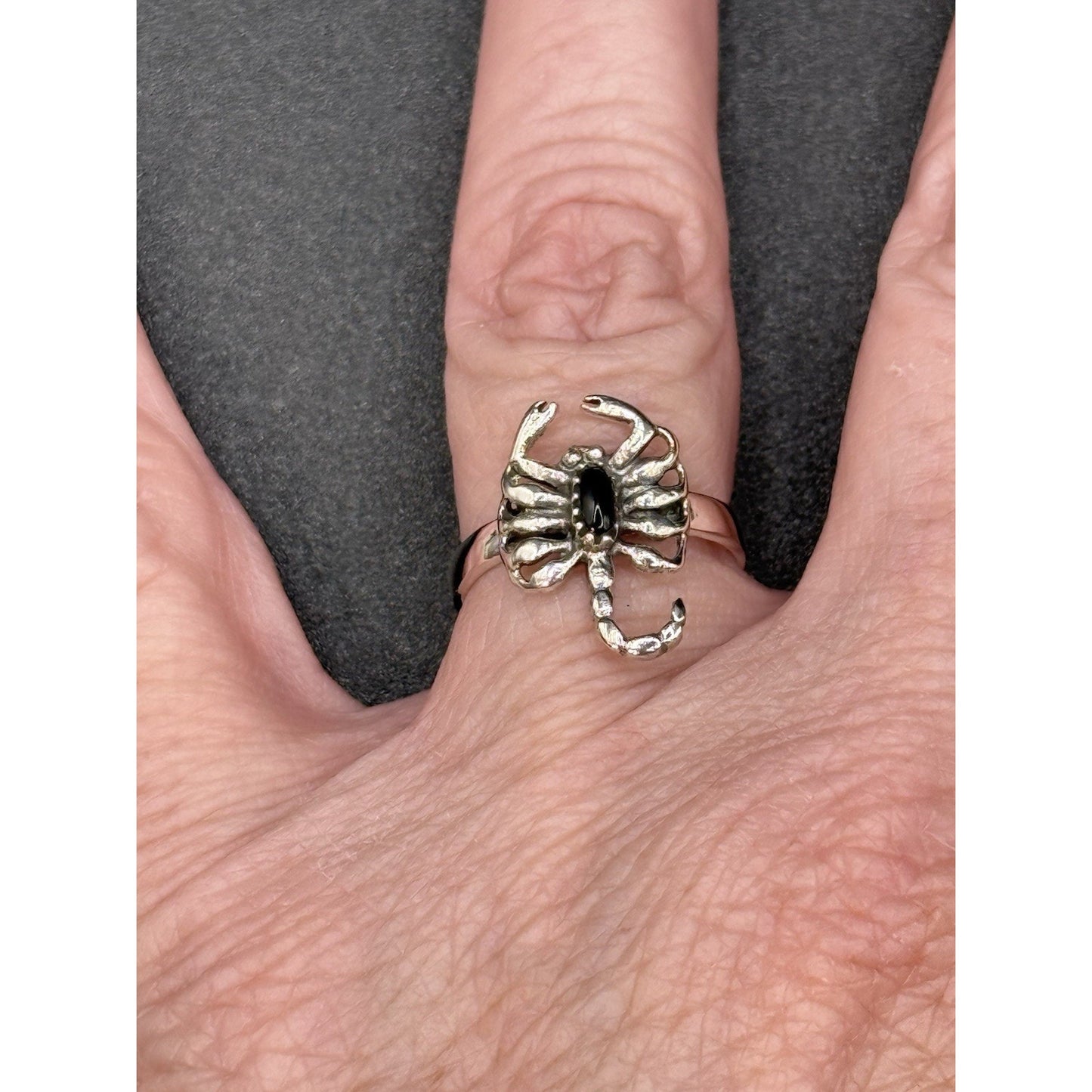 New Condition Sterling Silver Onyx Scorpion Ring Size 7.00