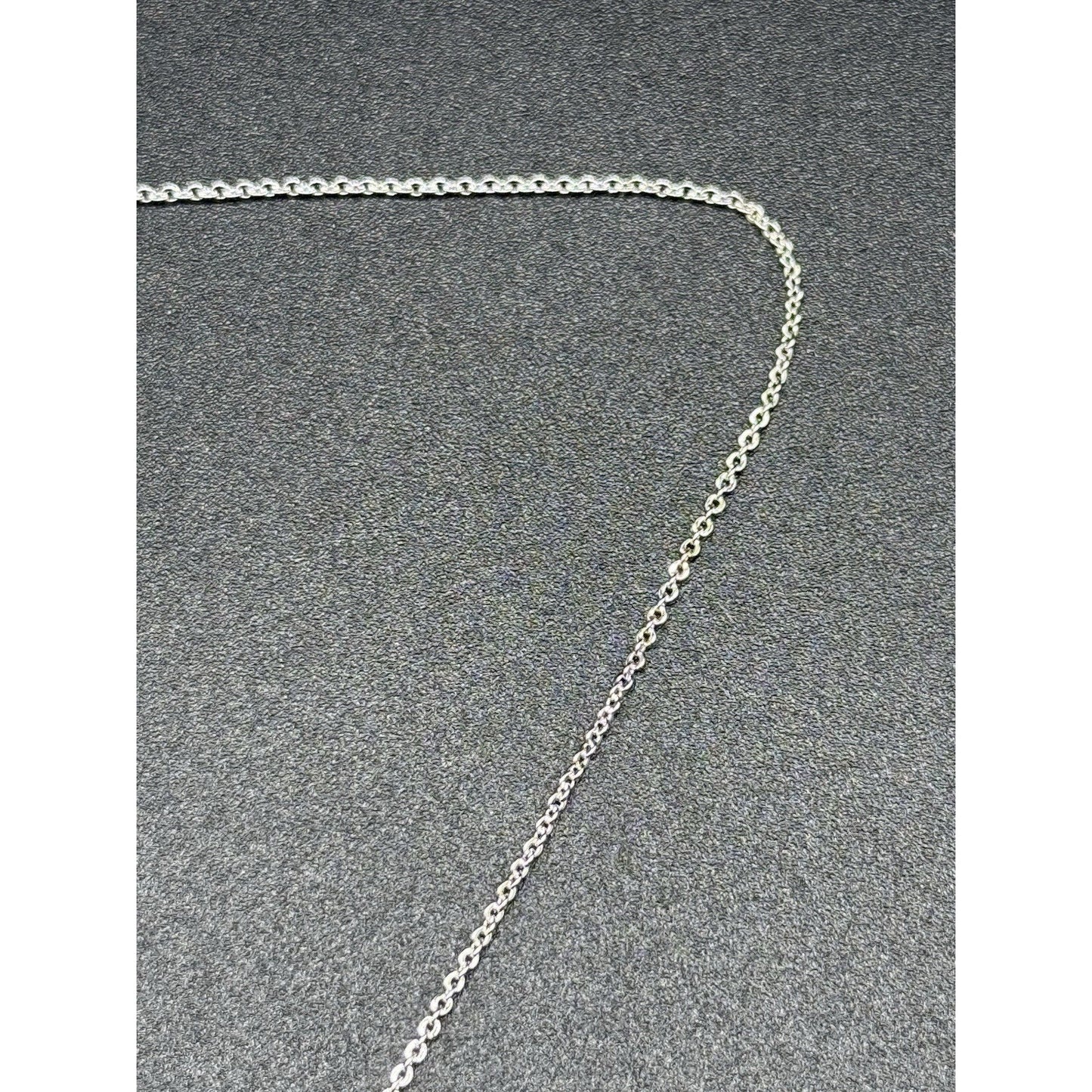 New Condition 18” Sterling Silver Cubic Zirconia Cross Pendant Necklace