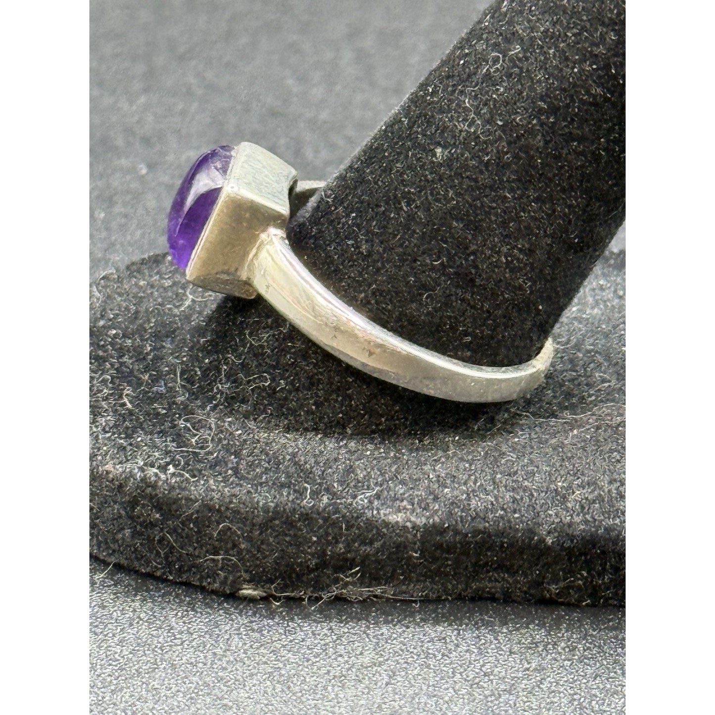 New Condition Sterling Silver Genuine Amethyst Cab Ring Size 10.00 925 P19