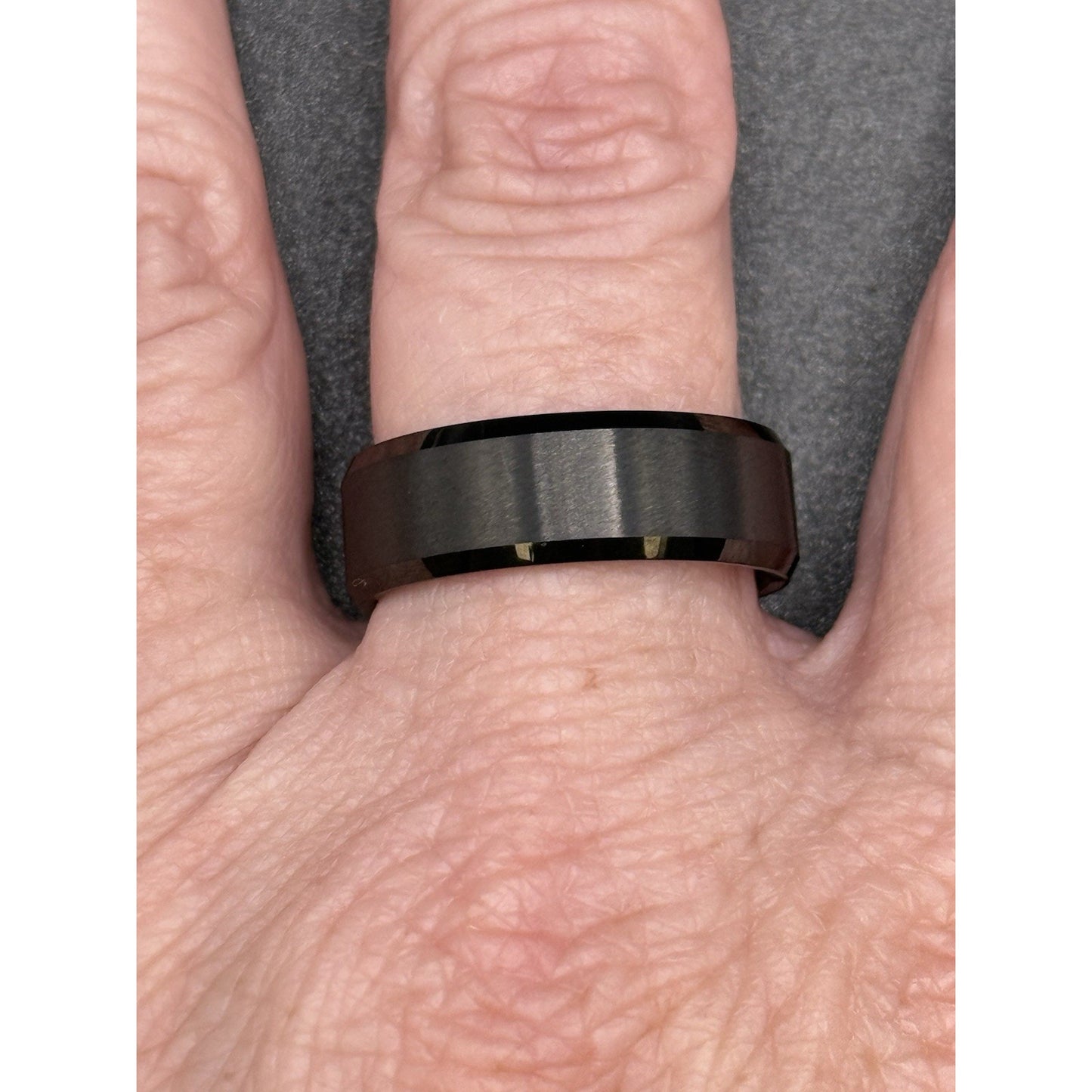 New Condition Beveled Black Tungsten Wedding Band Size 10.00