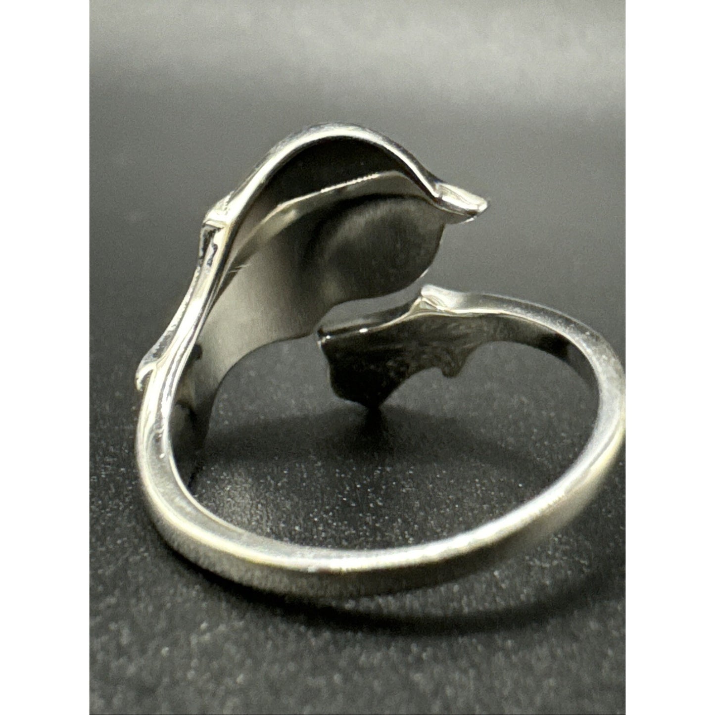 New Condition Sterling Silver Lab Blue Opal Bypass Ring 925 Size 7
