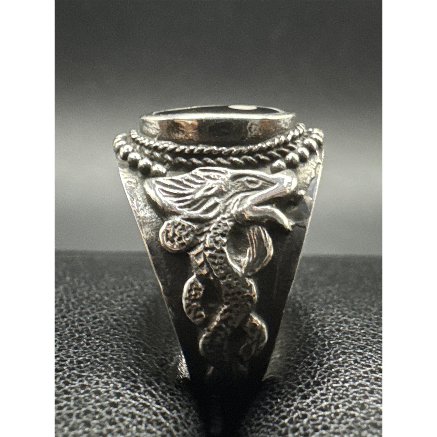 New Condition Sterling Silver Ying Yang Dragon Shank Ring 925 Size 10