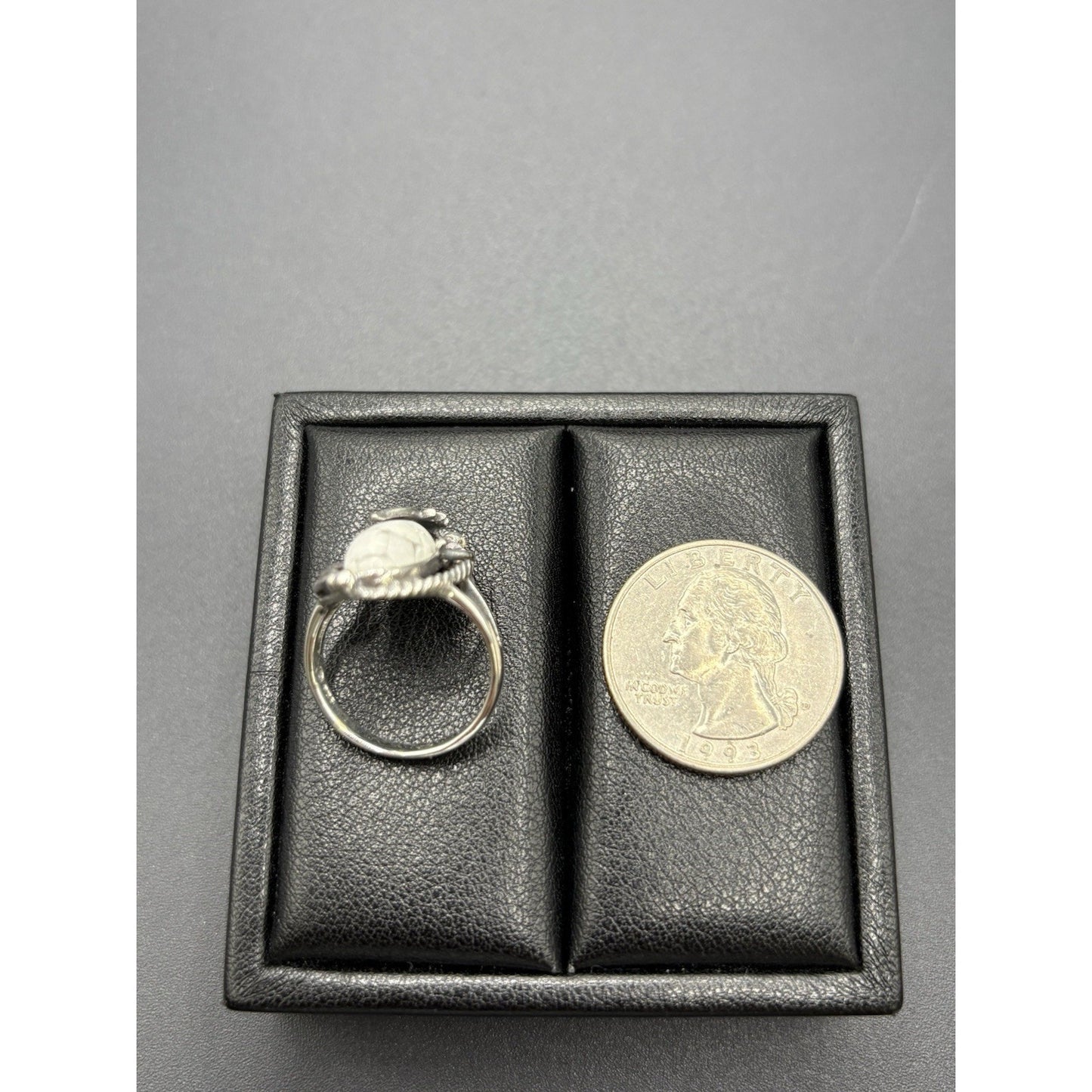 NewCondition SterlingSilver White Buffalo Feather Bezel Ring 4g 23mm 925 Size 7