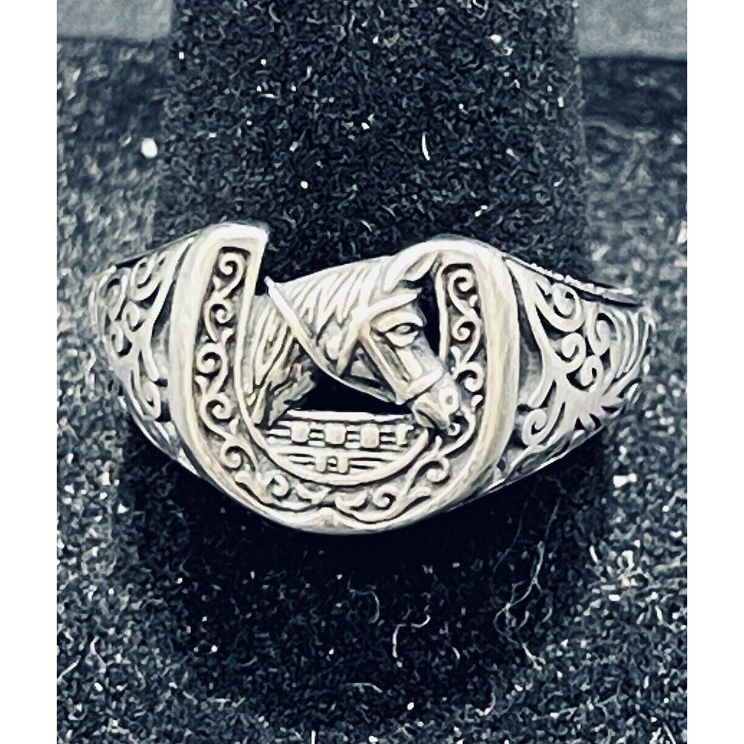 New Condition Sterling Silver Horseshoe Ring Size 9.50