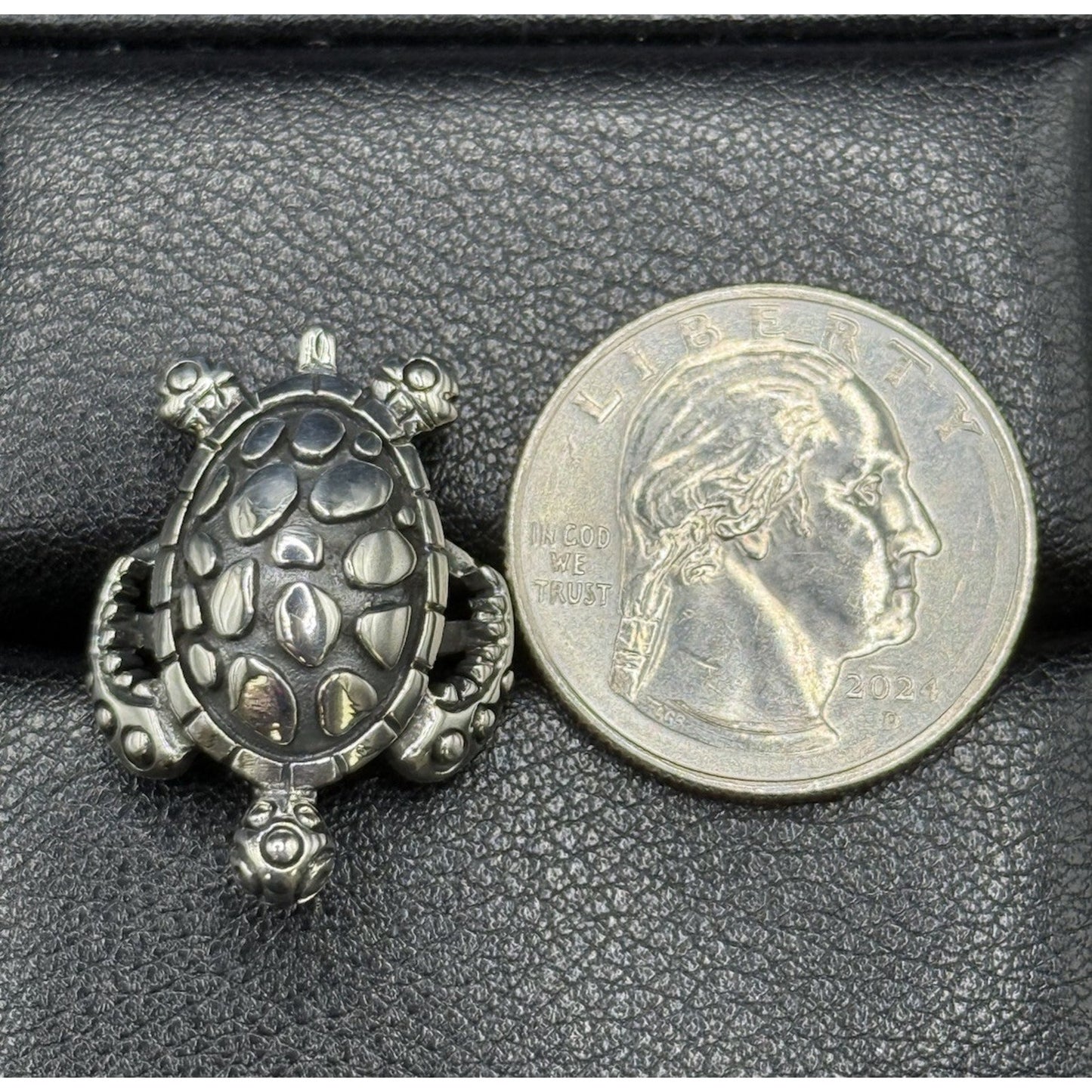 New Condition Sterling Silver Sea Turtle Ring Size 7.00