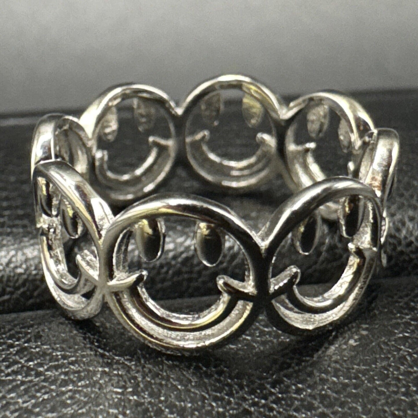 New Condition Sterling Silver Smiley Face Openwork Emoji Ring 925 Size 7