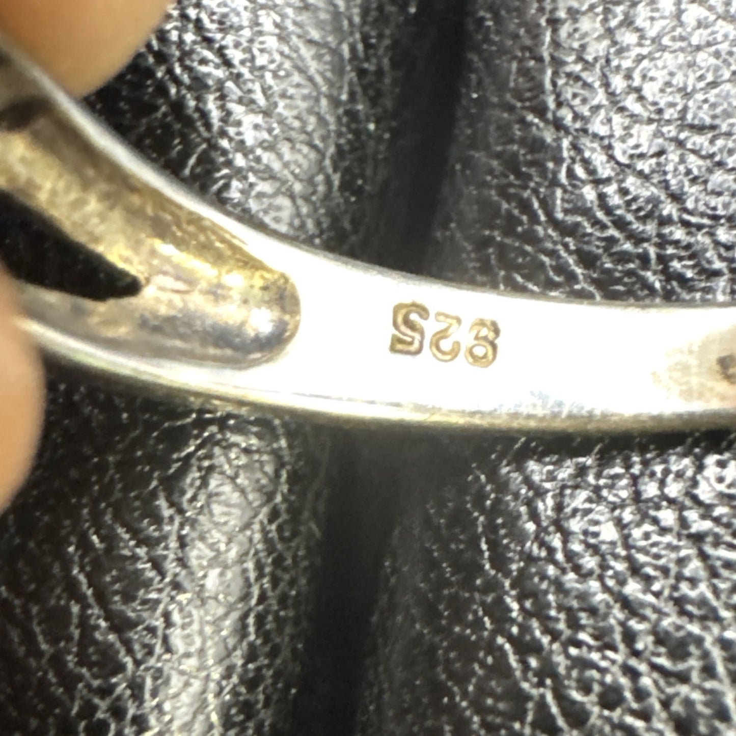 EUC Sterling Silver CZ Split Shank Ring 925 Size 6.5 #8 P2