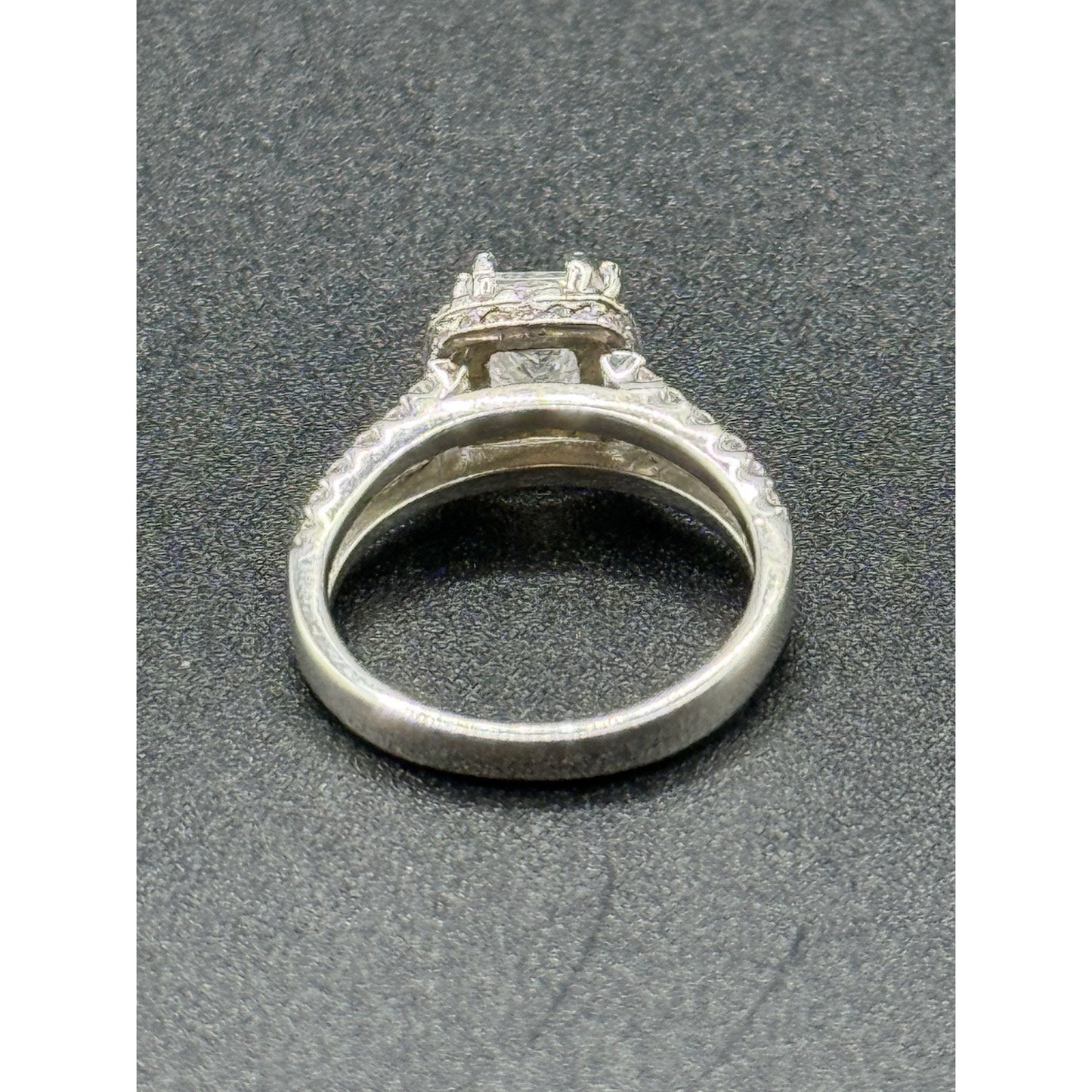 EUC Sterling Silver Cubic Zirconia Halo Ring Size 6.00 925 P5