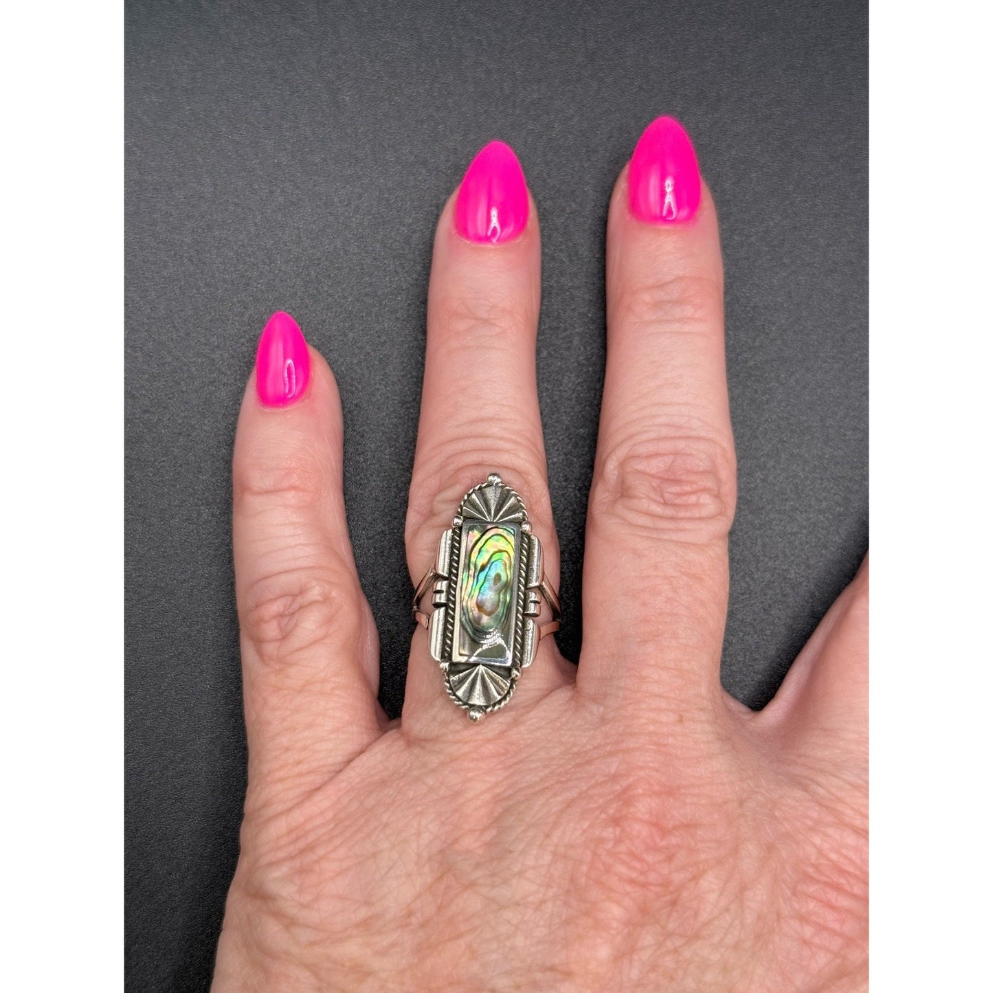 New Condition Sterling Silver Genuine Abelone Art Deco Ring Size 7.00