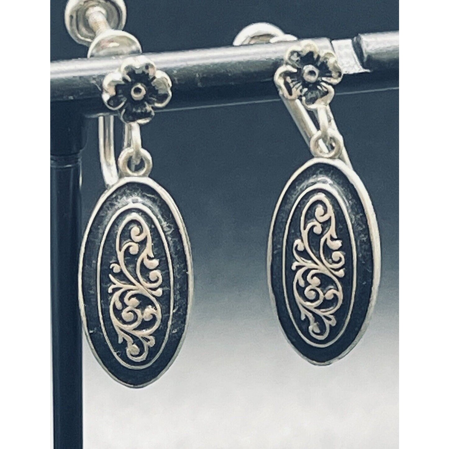 Vintage Sterling Silver Onyx Scroll Screwback Earrings K12