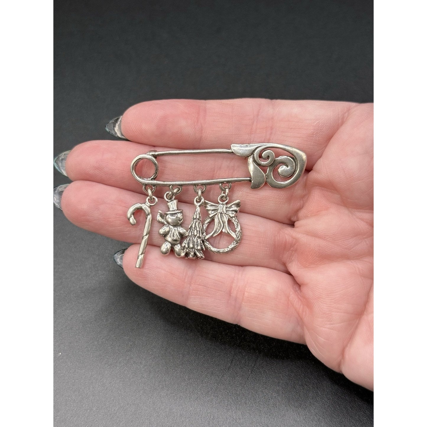 Vintage Sterling Silver Christmas Theme Brooch Pin 10 Grams P5