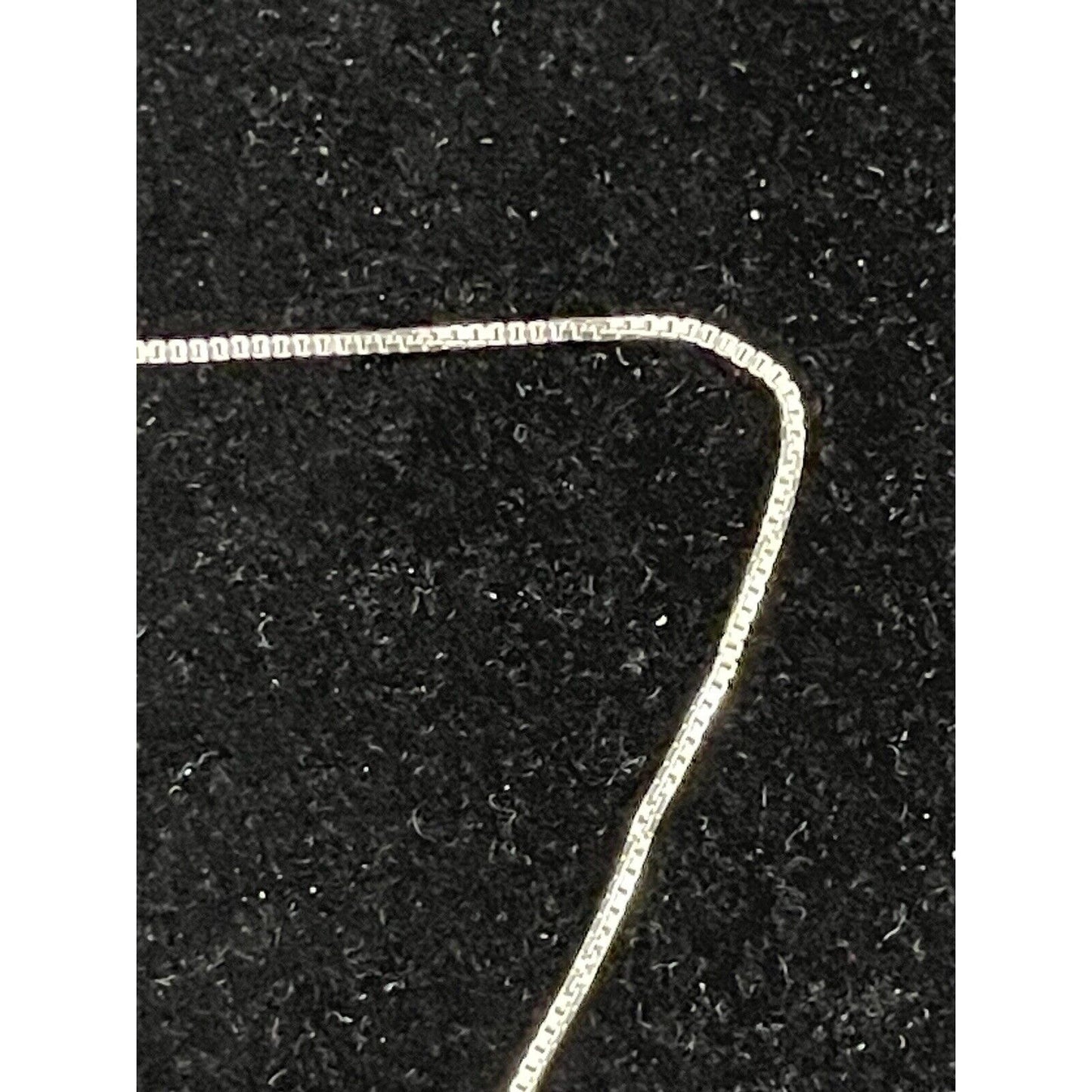 20” Sterling Silver Floral Locket Pendant Necklace 23x19MM New Condition