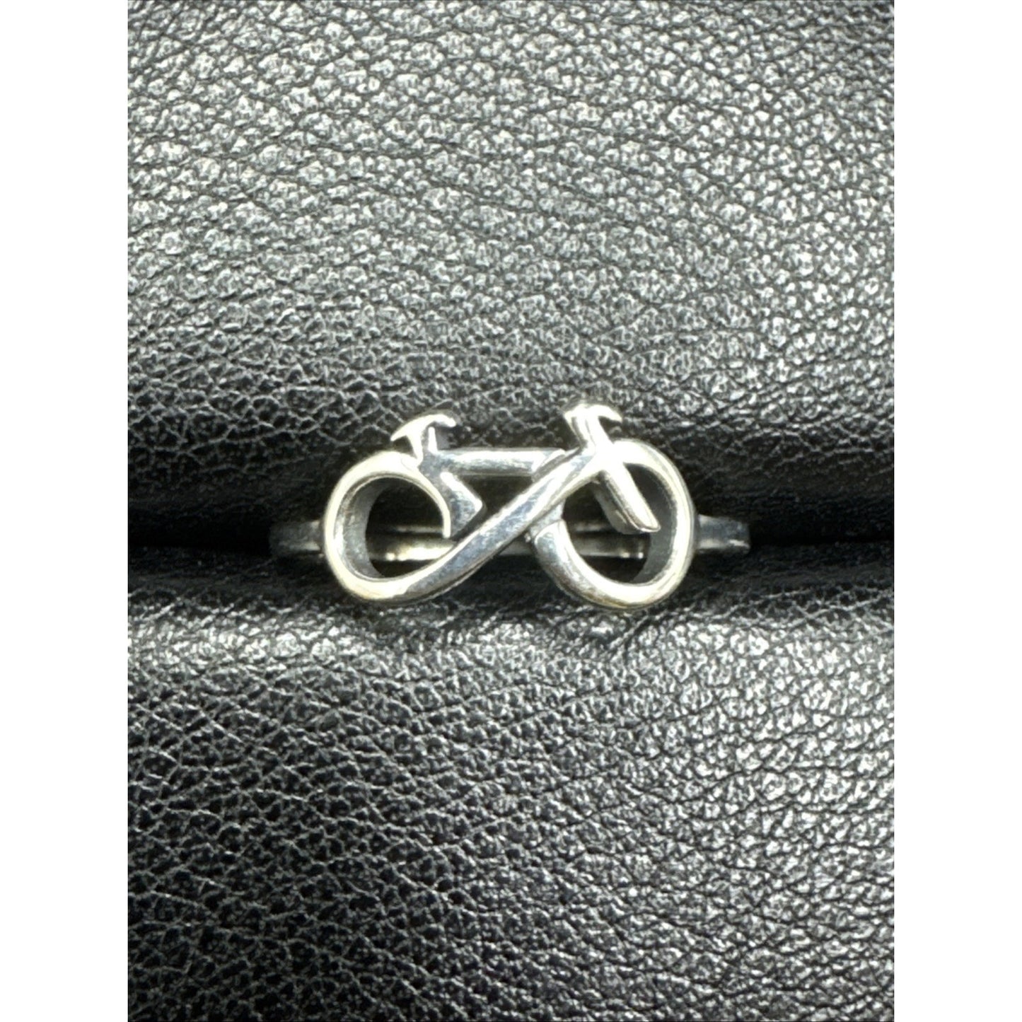 New Condition Sterling Silver Bicycle Infinity Ring 925 Size 7
