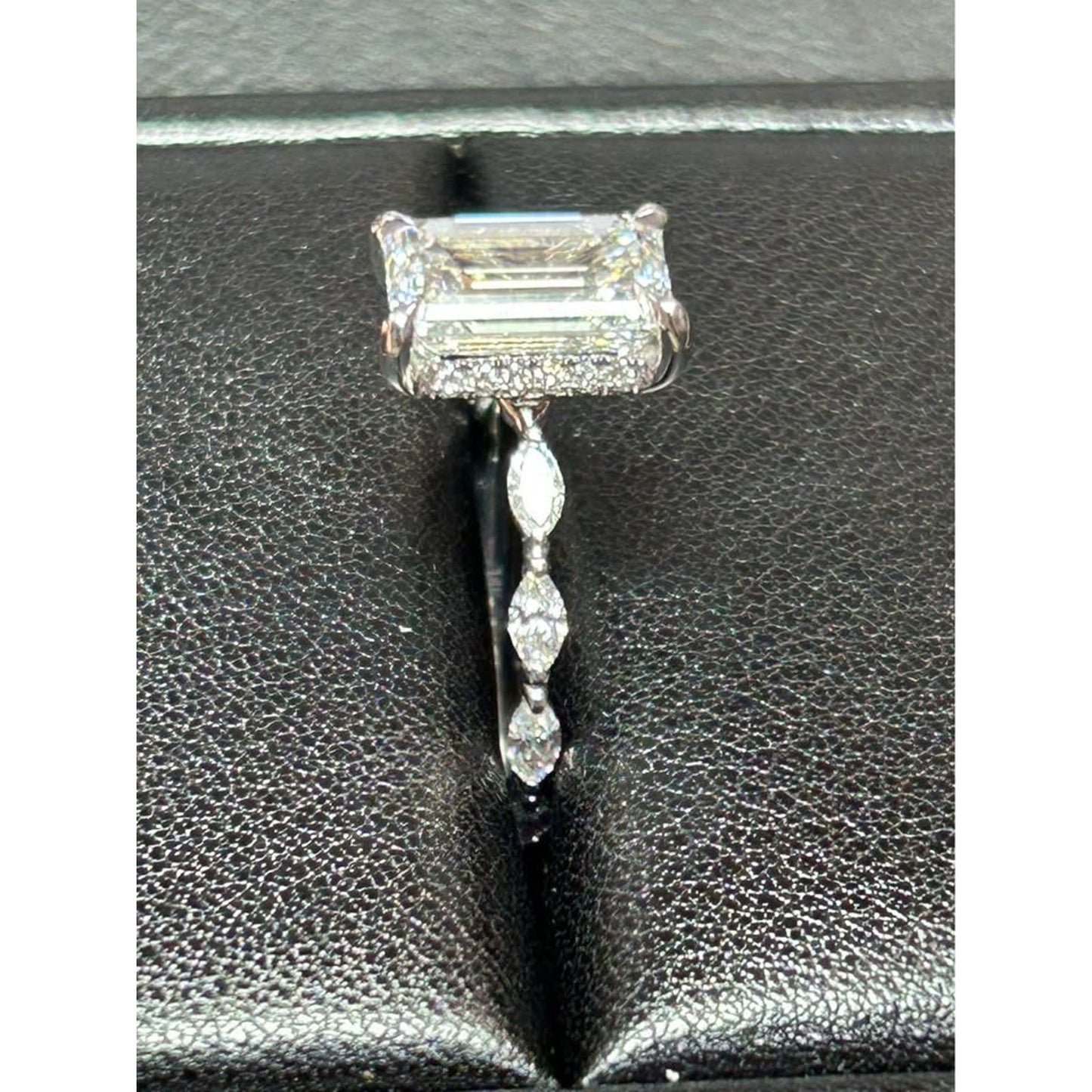14k White Gold 3.08 Carat Emerald Cut Lab Grown Diamond Marquise Mounting IGI