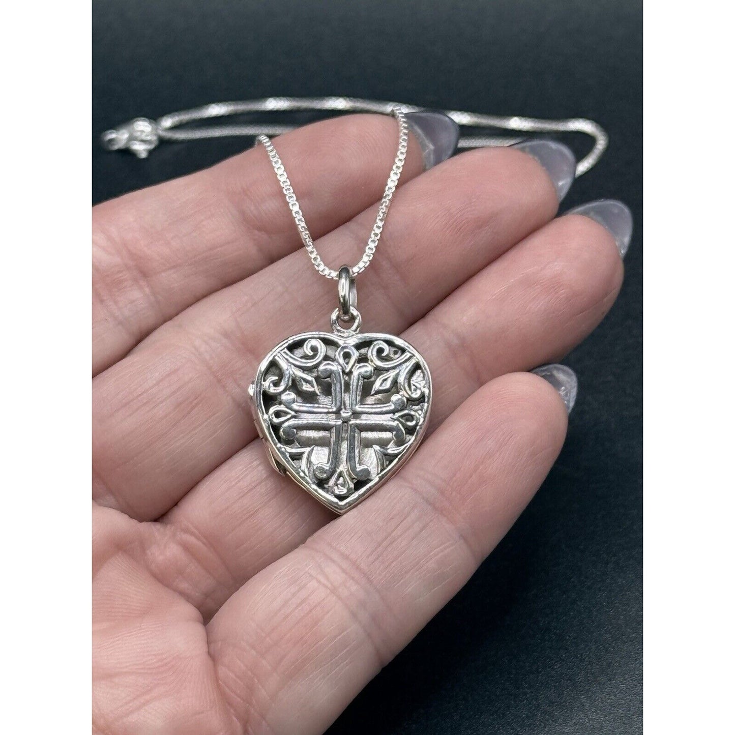 New Condition 20” Sterling Silver Cross Heart Locket Pendant Necklace 925