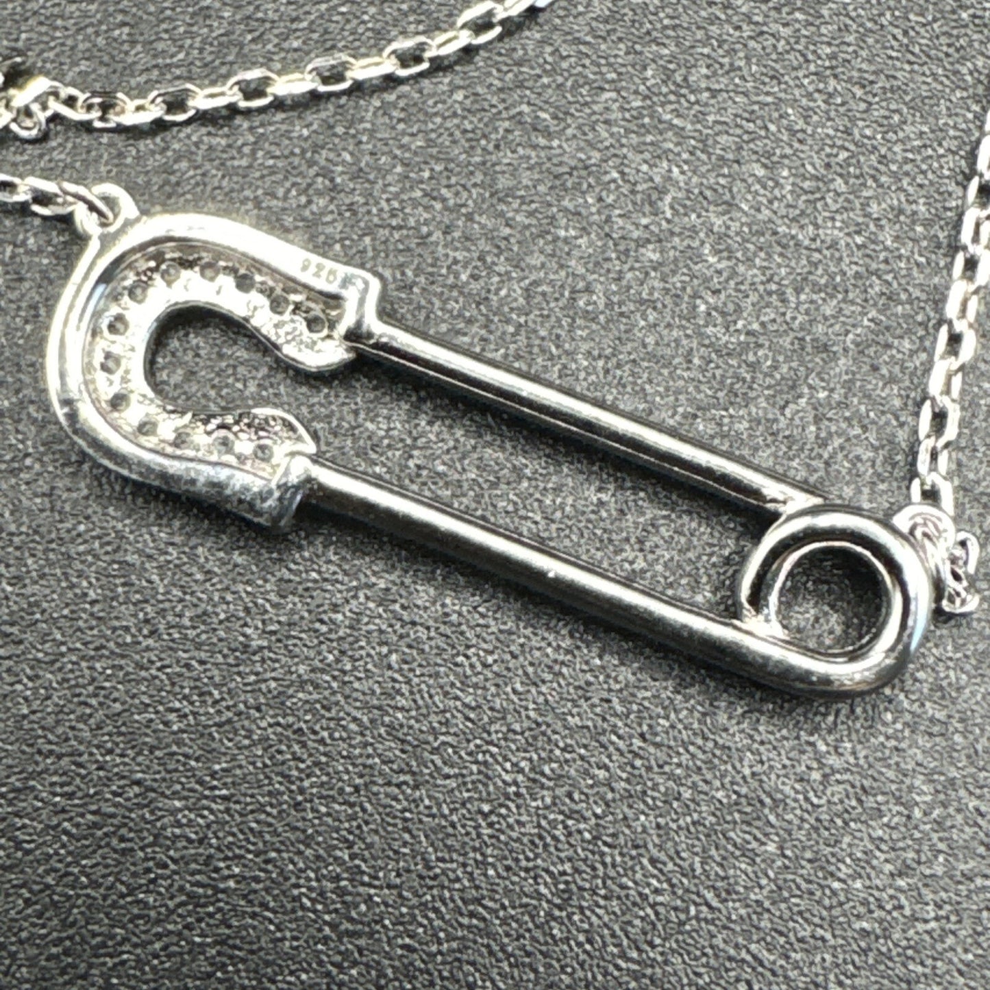 New Condition 7.5” Sterling Silver CZ Safety Pin Necklace Punk Goth 925 G15