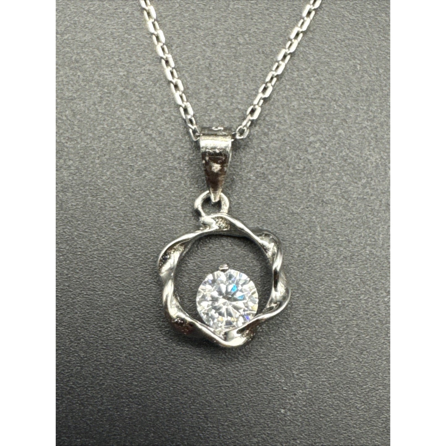 18” New Condition Sterling Silver CZ Solitaire Necklace Dainty