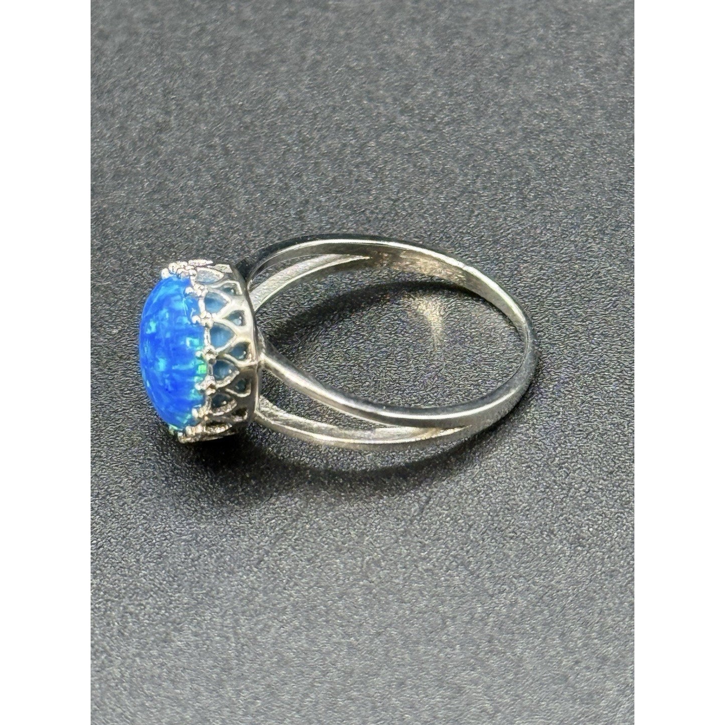 New Condition Sterling Silver Lab Blue Opal Cab Ring Size 8.00