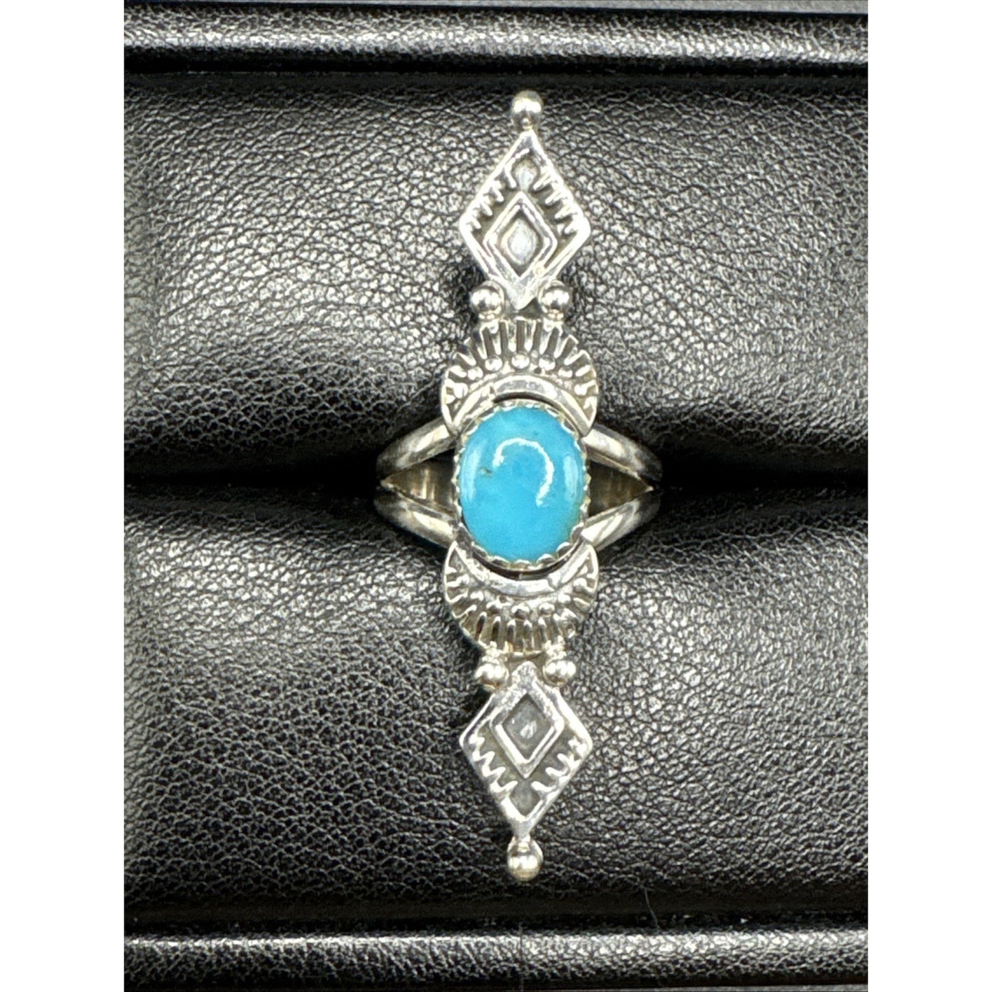 New Condition Sterling Silver Kingman Turquoise Arrowhead Long Ring Size 6.25