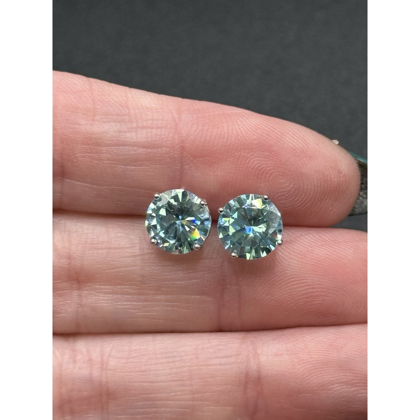 EUC Blue Cubic Zirconia Sterling Silver 4 ctw Stud Earrings 925 P10