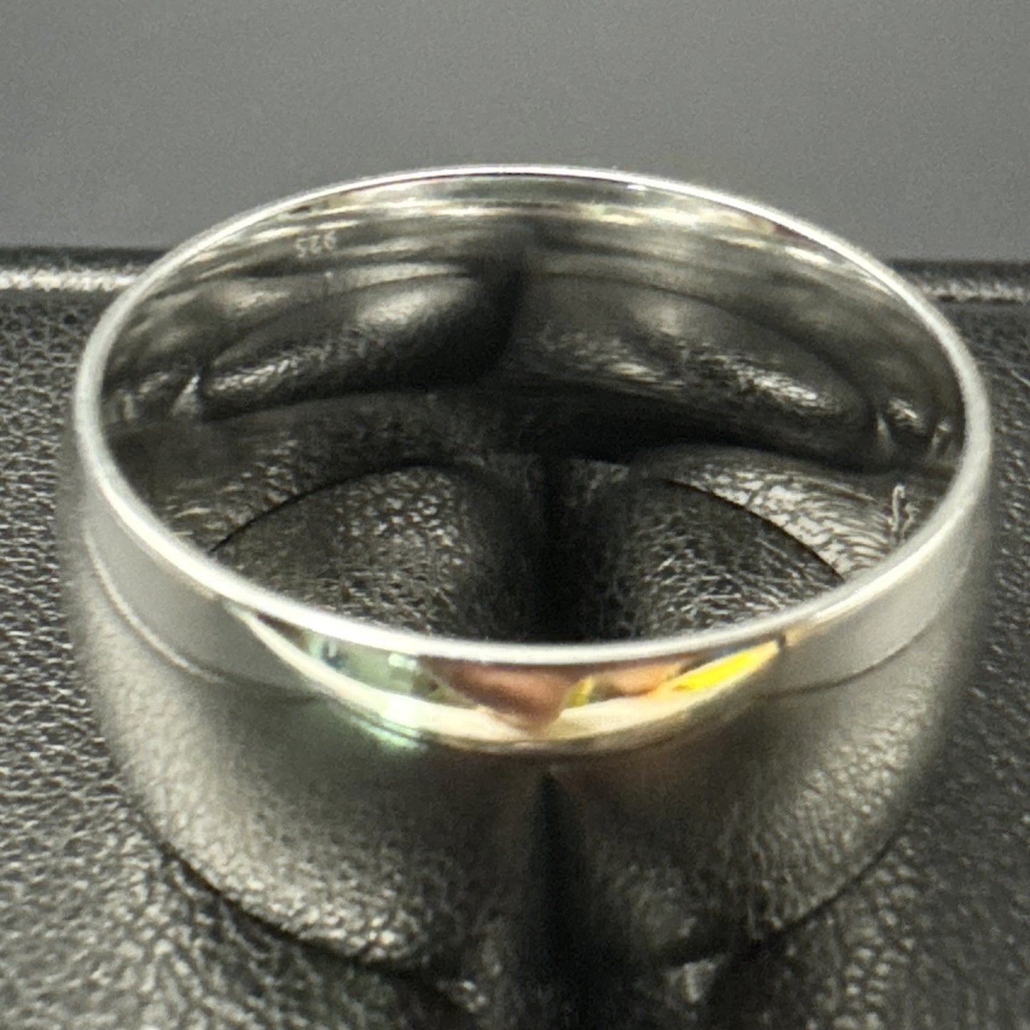 New Condition 10mm Sterling Silver Comfort Fit Band Ring Size 10