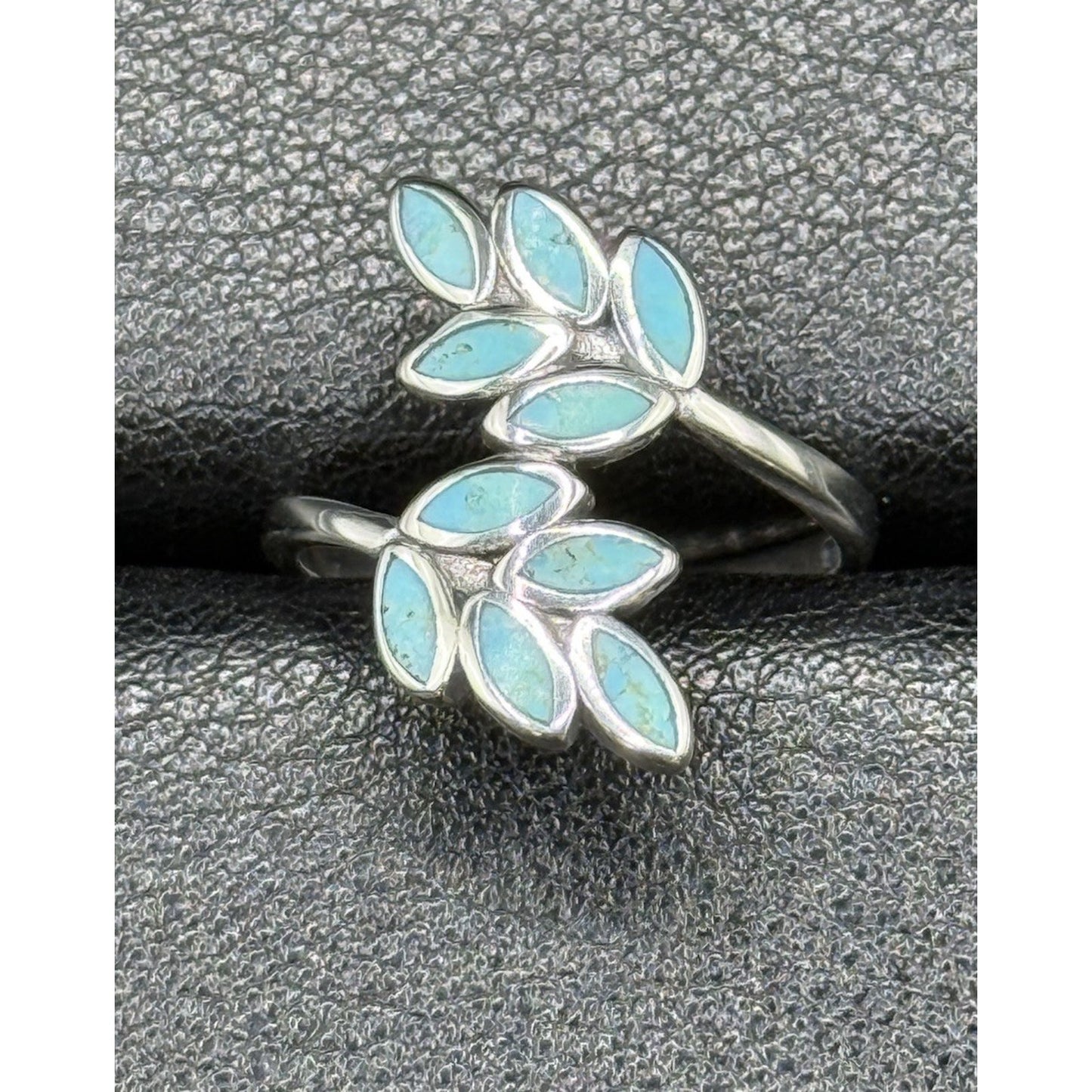 New Condition Sterling Silver Inlay Turquoise Bypass Ring Size 7.00