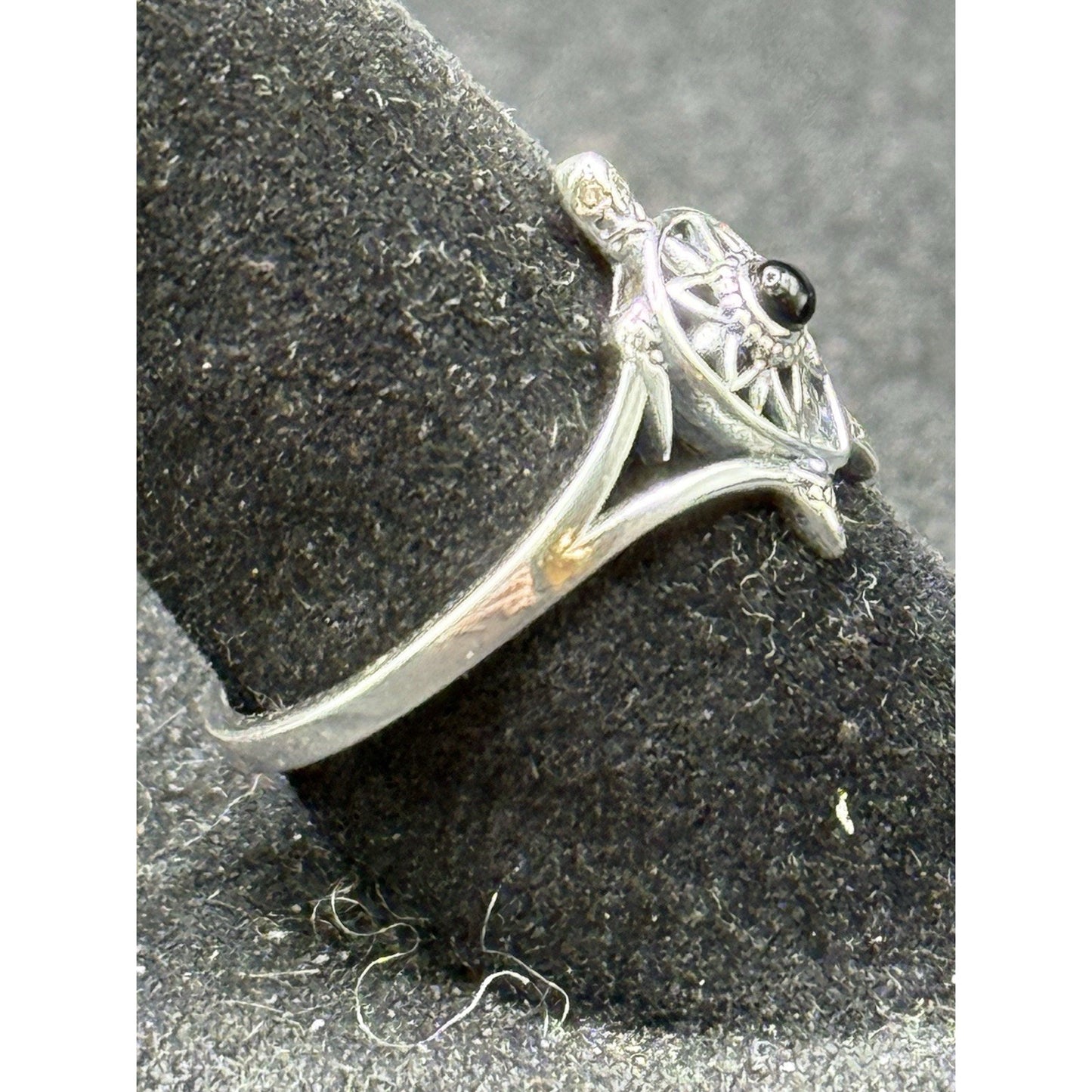 New Condition Sterling Silver Onyx Turtle Ring Size 7.00