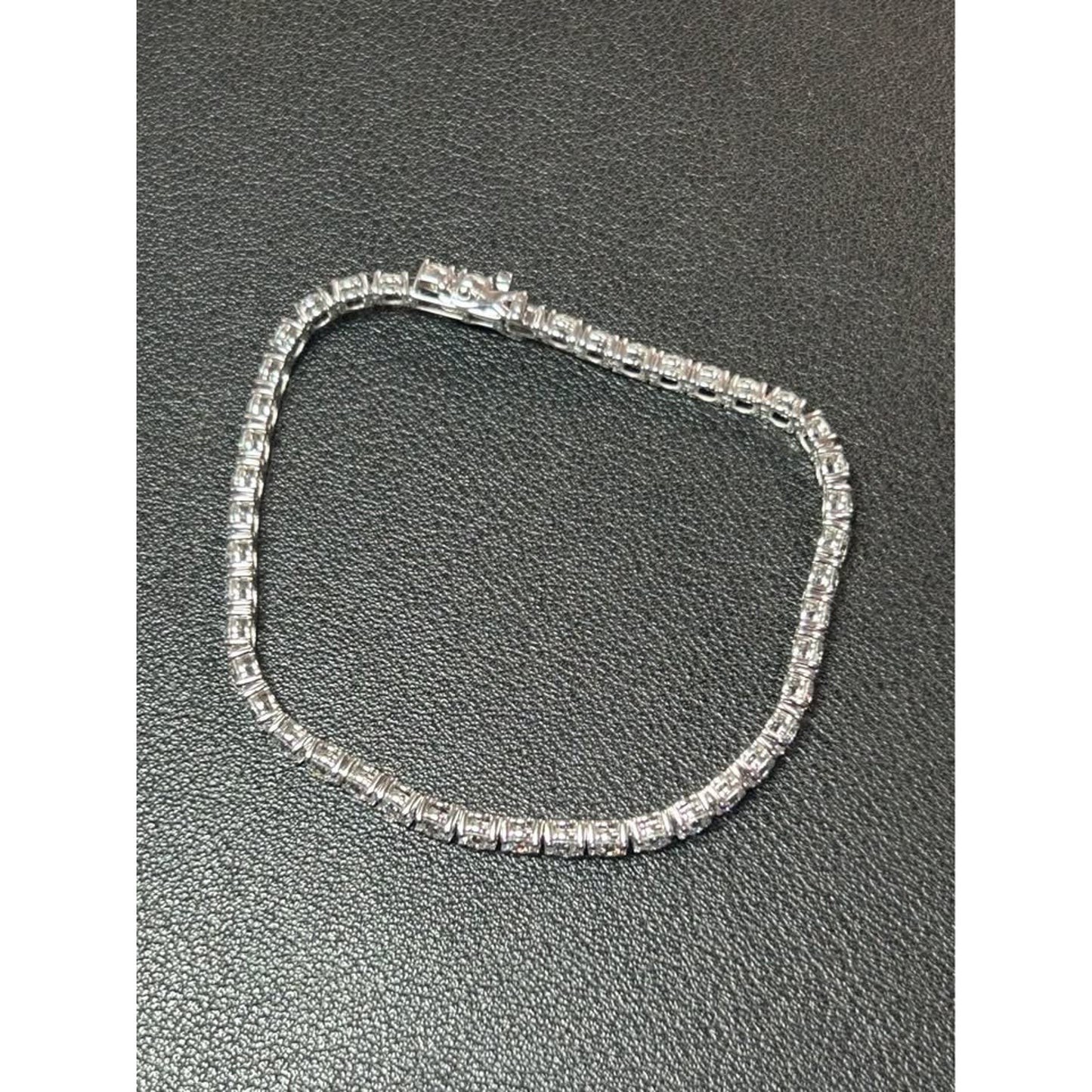 14k White Gold 8.00 Carat Lab Grown Diamond tennis bracelet F color VS clarity