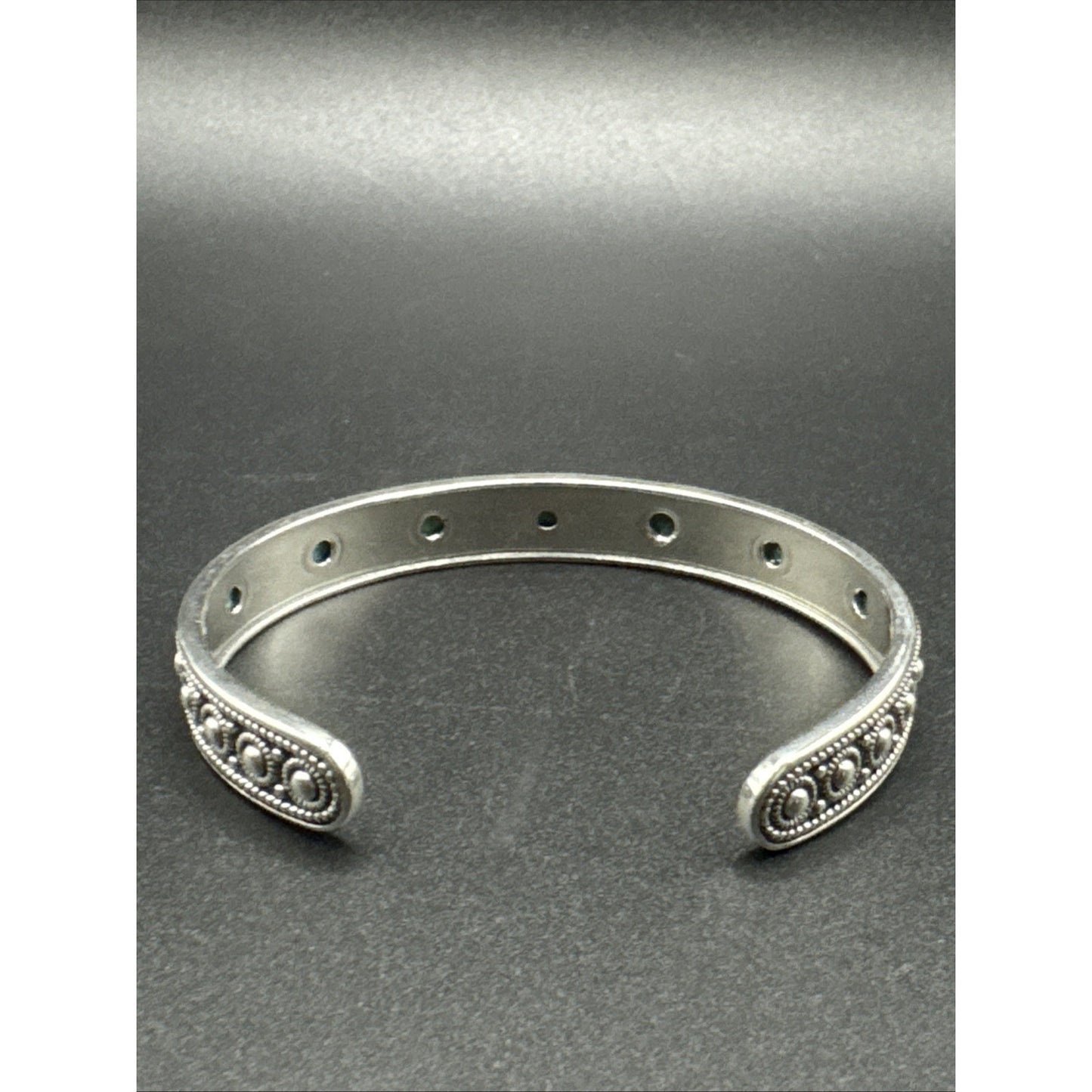 New Condition 7” Sterling Silver Turquoise Studded Cuff Bracelet 925