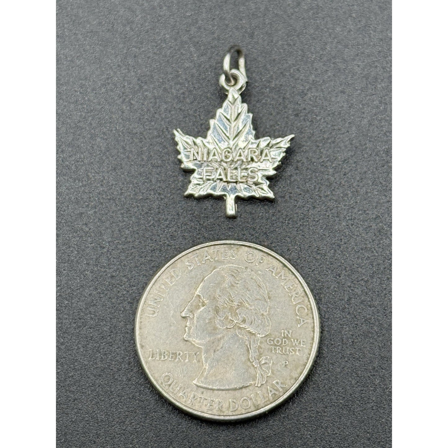 Niagara Falls Canada Maple Leaf Charm Rembrandt 925 N20