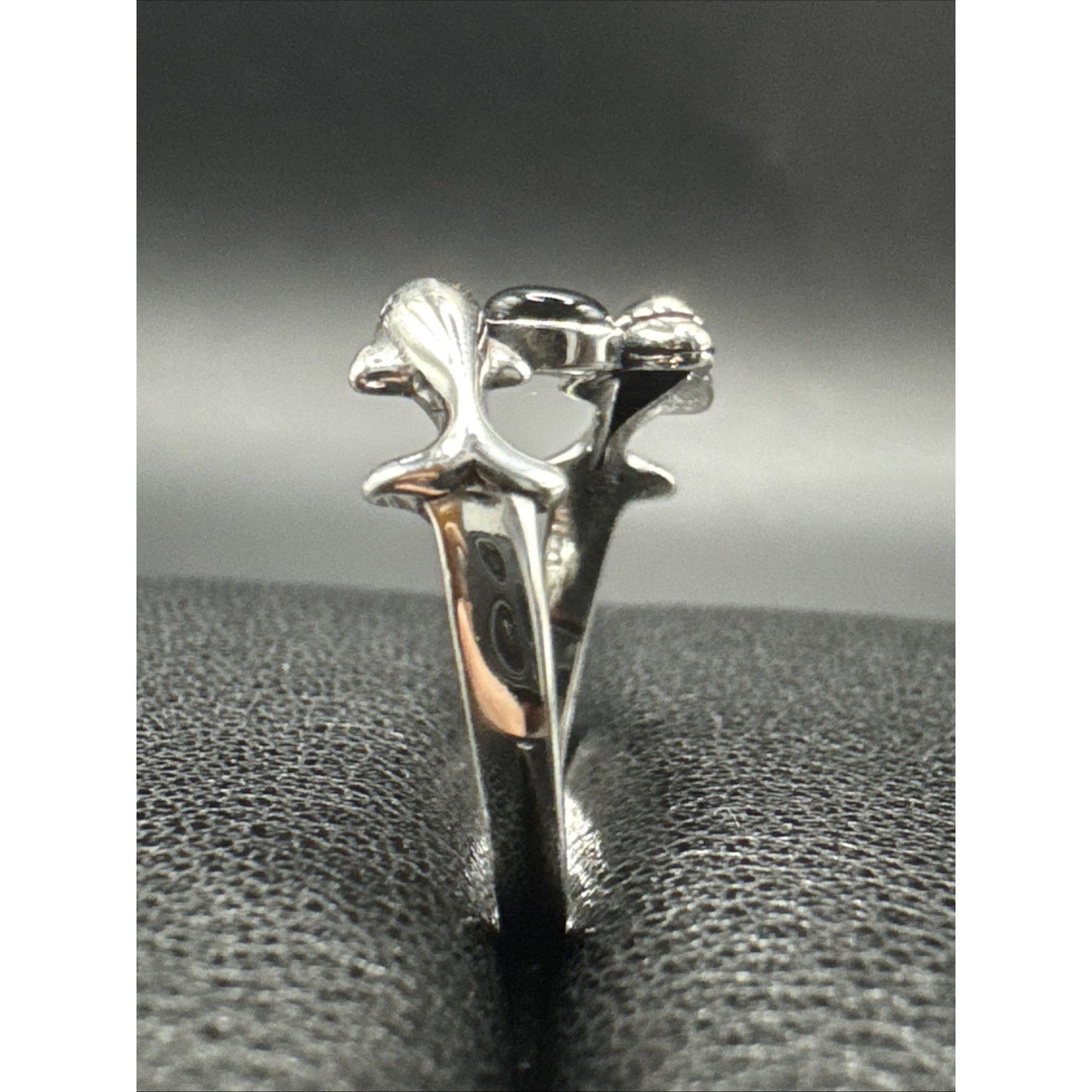 New Condition Sterling Silver Onyx Double Dolphin Ring 925 Size 7