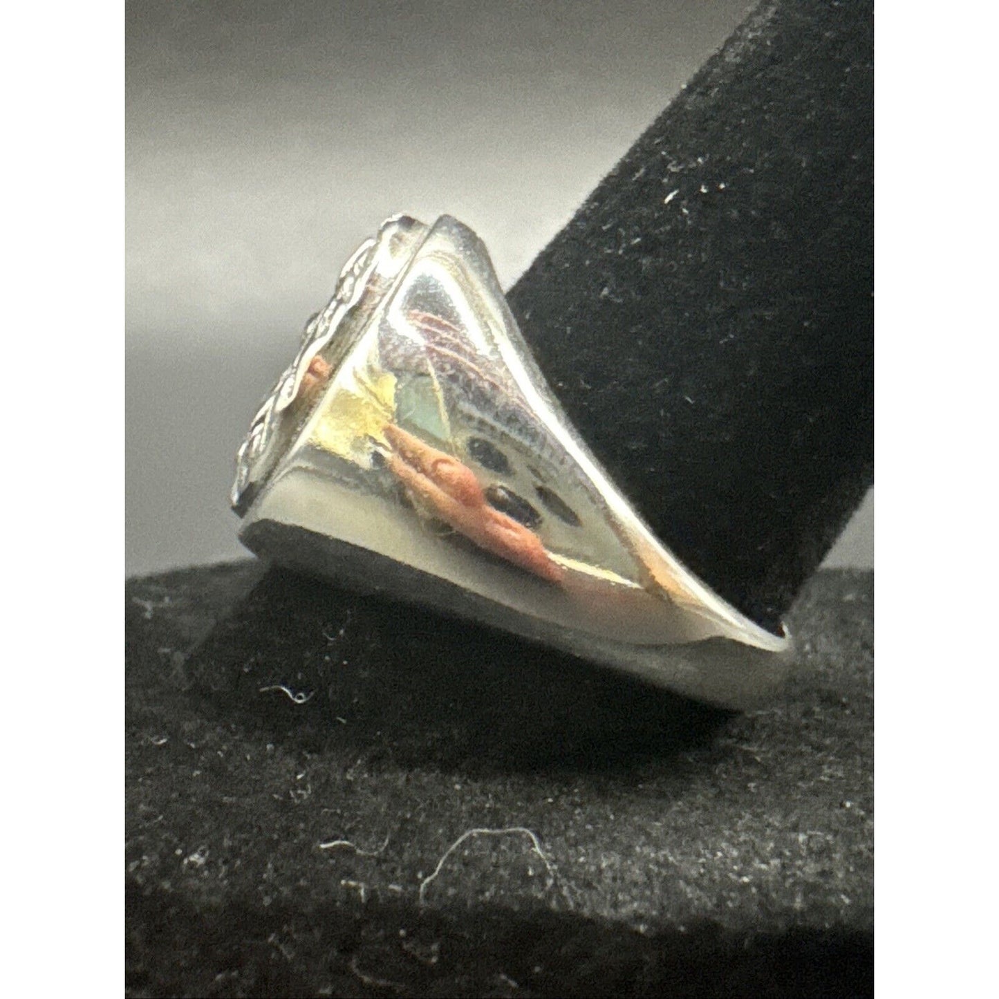 New Condition Sterling Silver Lion Head Circle Signet Ring 925 Size 9.75