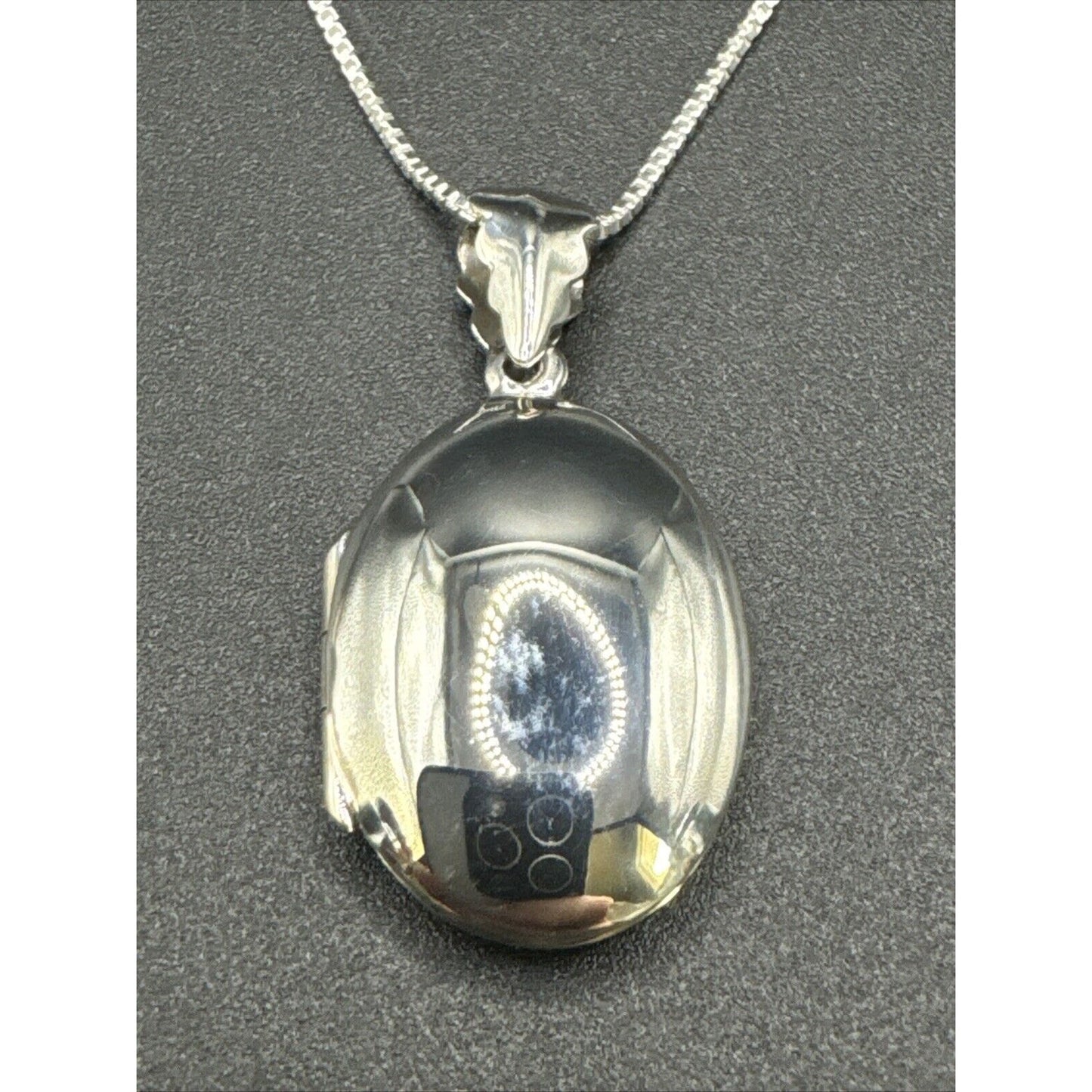 New Condition 20” Sterling Silver Plain Oval Locket Box 925