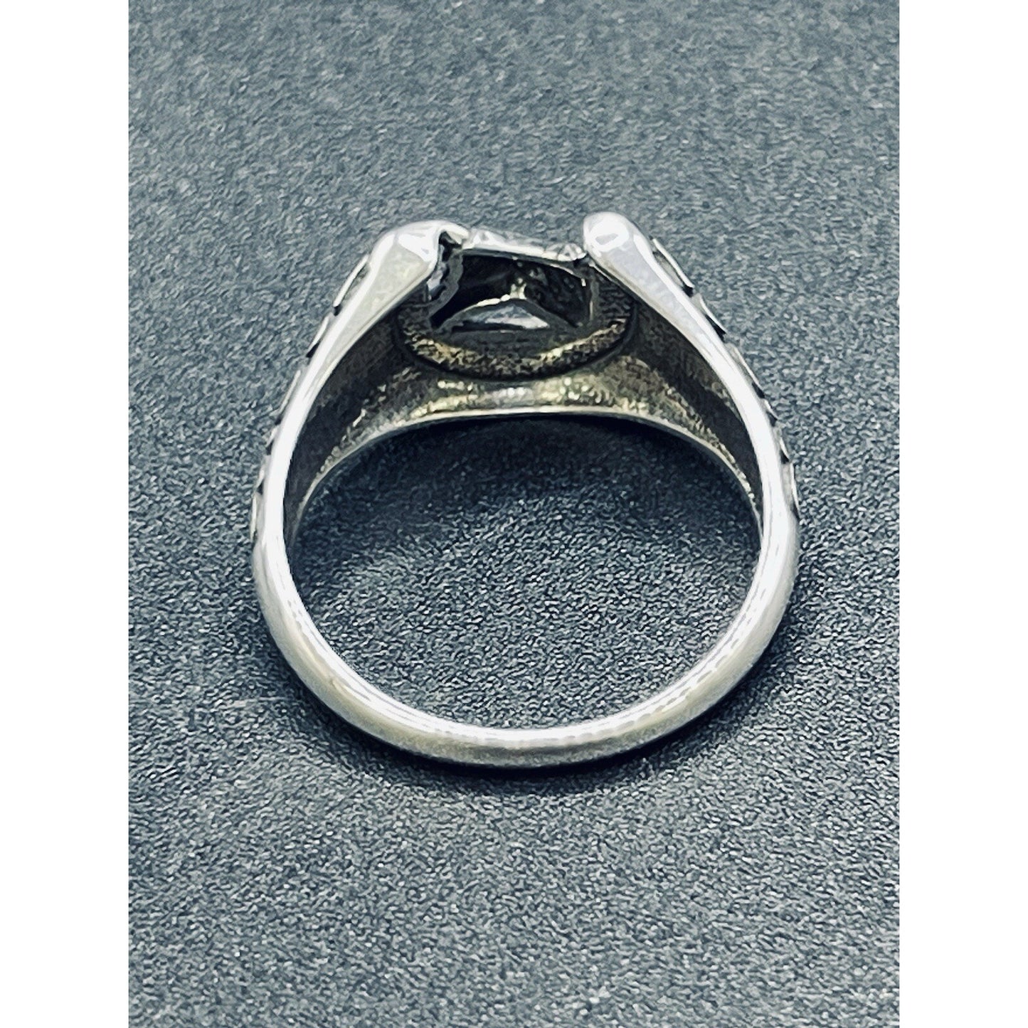 New Condition Sterling Silver Horseshoe Ring Size 9.50