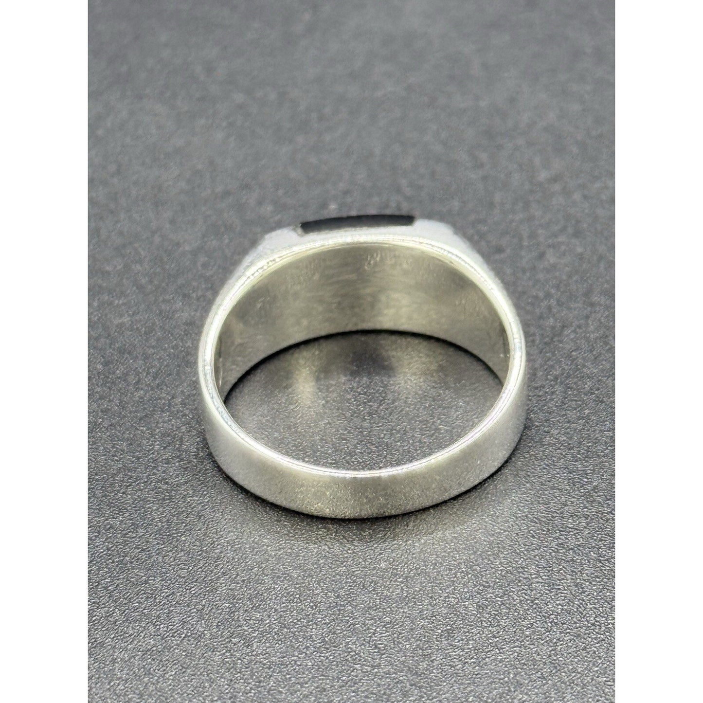 New Condition Sterling Silver Onyx Gents Ring Size 10.00 925