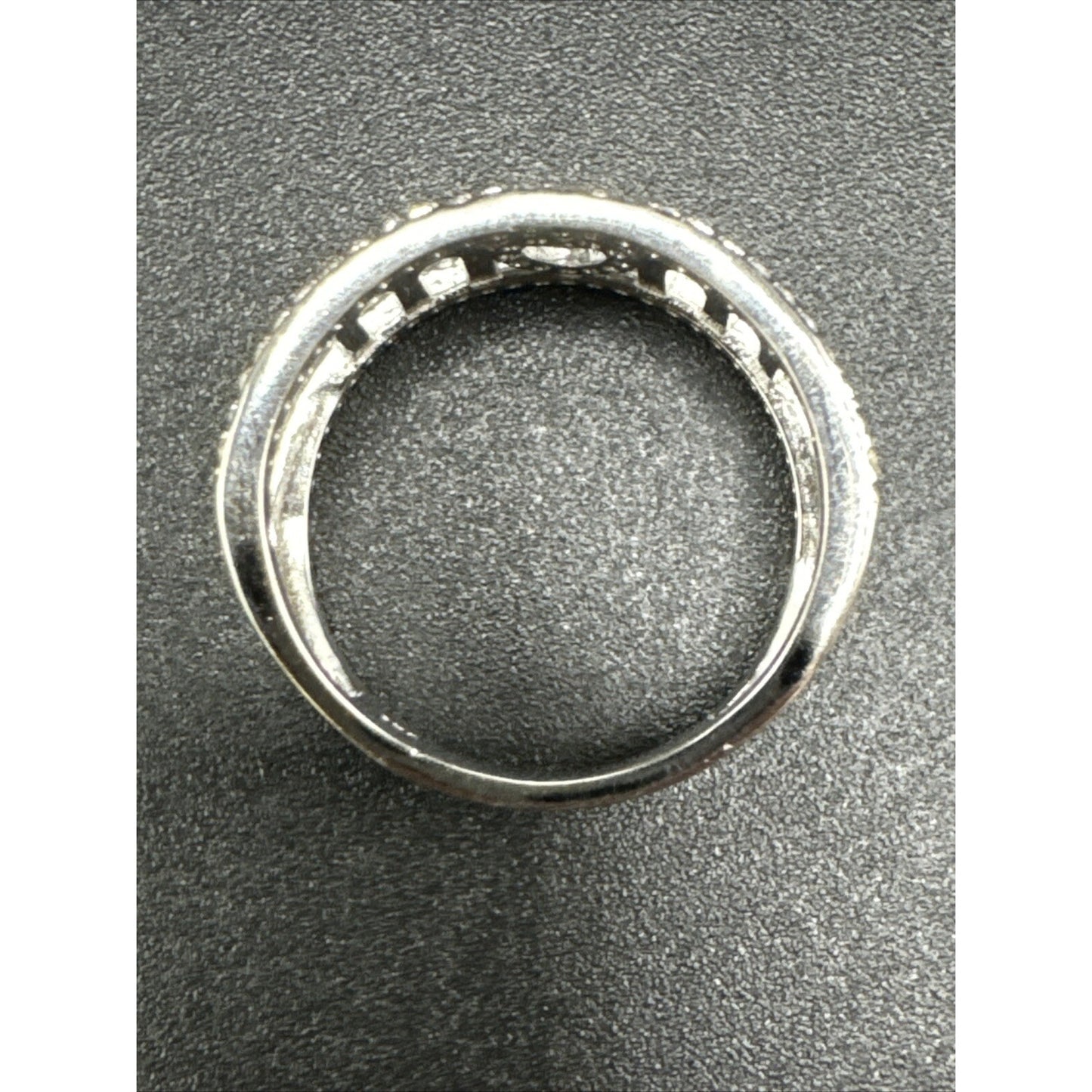 New Condition Sterling Silver CZ MOM Ring 925 Size 7