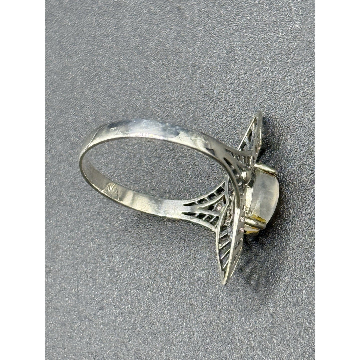 EUC Sterling Silver Genuine Moonstone Filigree Ring Size 7.00 Q21