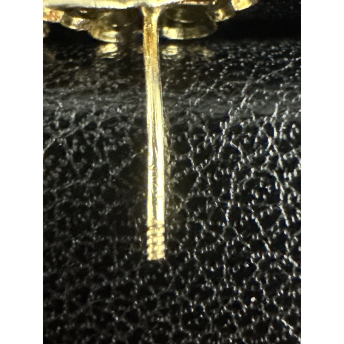 New Condition 14k Yellow Gold Butterfly Stud Earrings