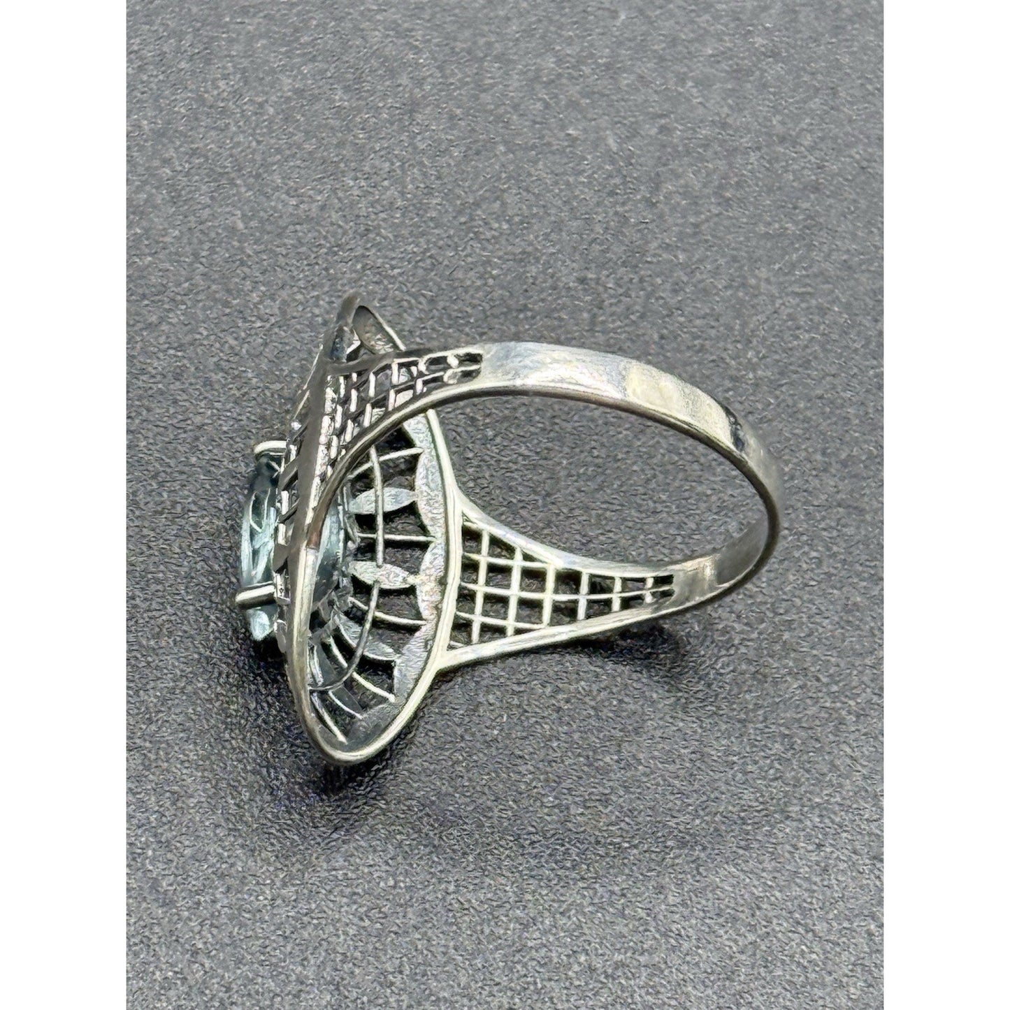 New Condition Sterling Silver Genuine Marquise Topaz Ring Size 9.00 P20