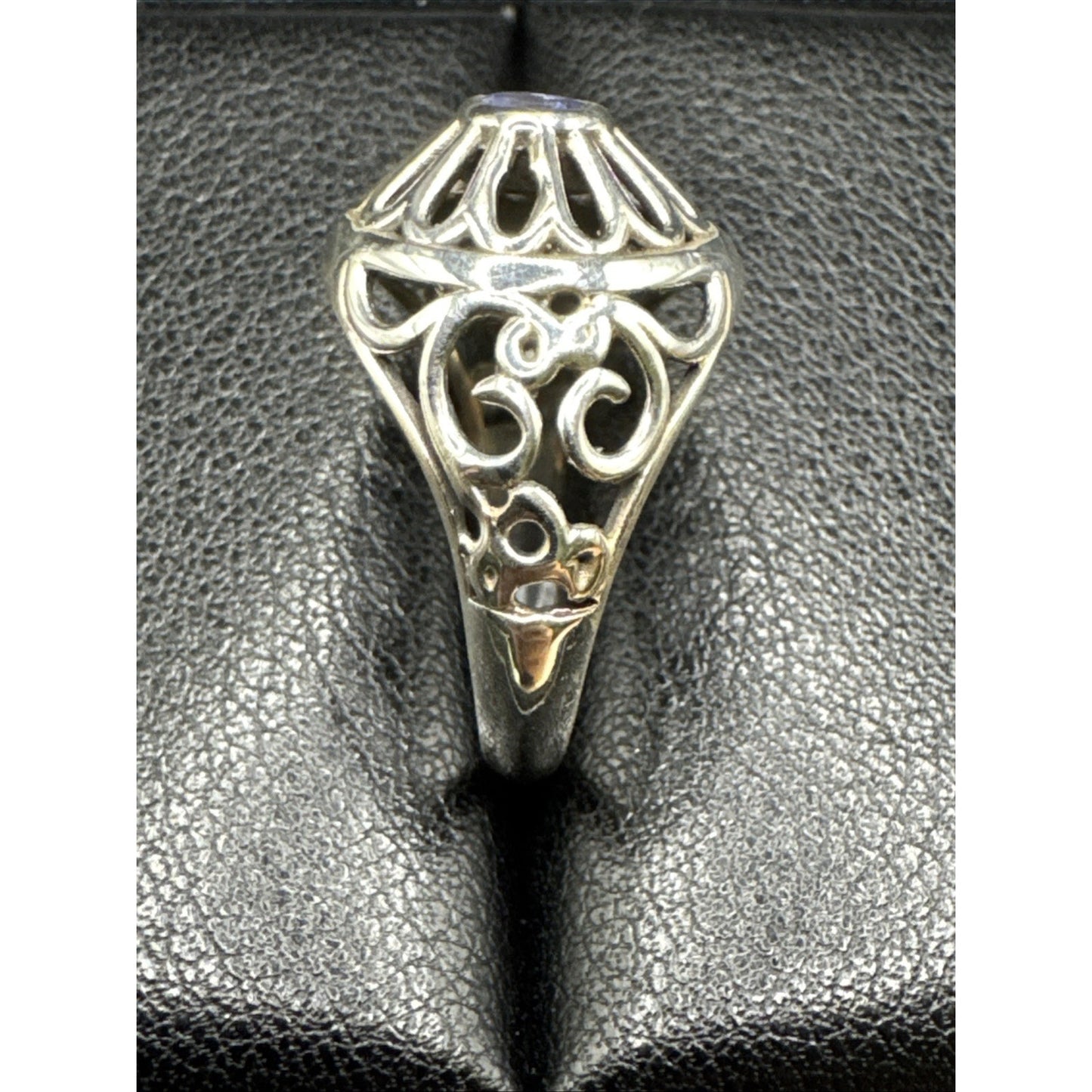New Condition Sterling Silver Tanzanite Scroll Ring 925 Size 7.75