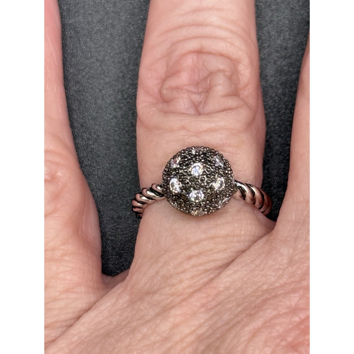 New Condition Sterling Silver Textured Rope Ball Ring Size 7.00