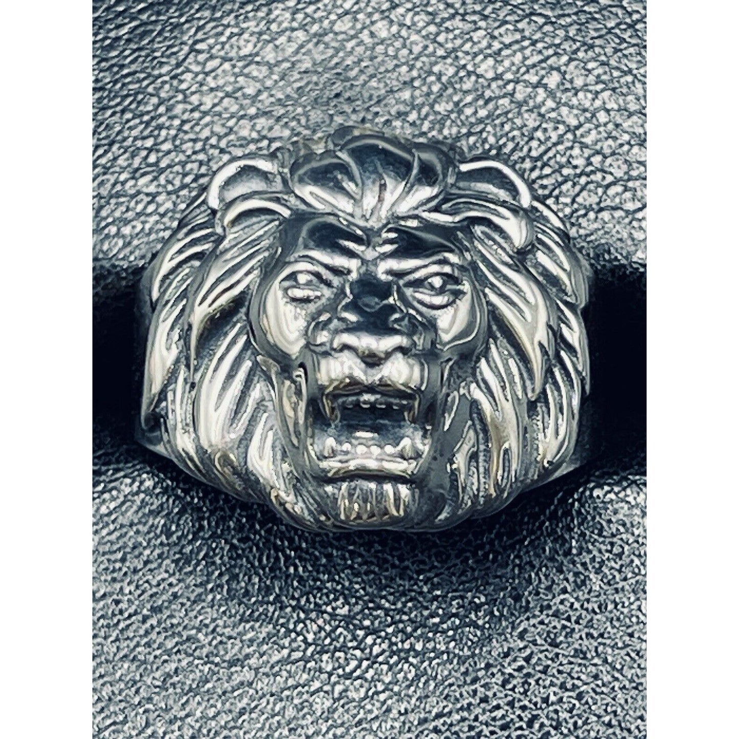 New Condition Sterling Silver Lion Head 3D Ring Size 12.50